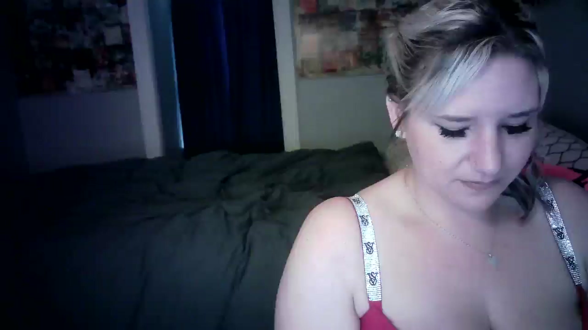 Gallery image thumbnail from LusciousLindz's myfreecams stream on, 05/20/2025, 15:33 image 5 of 20