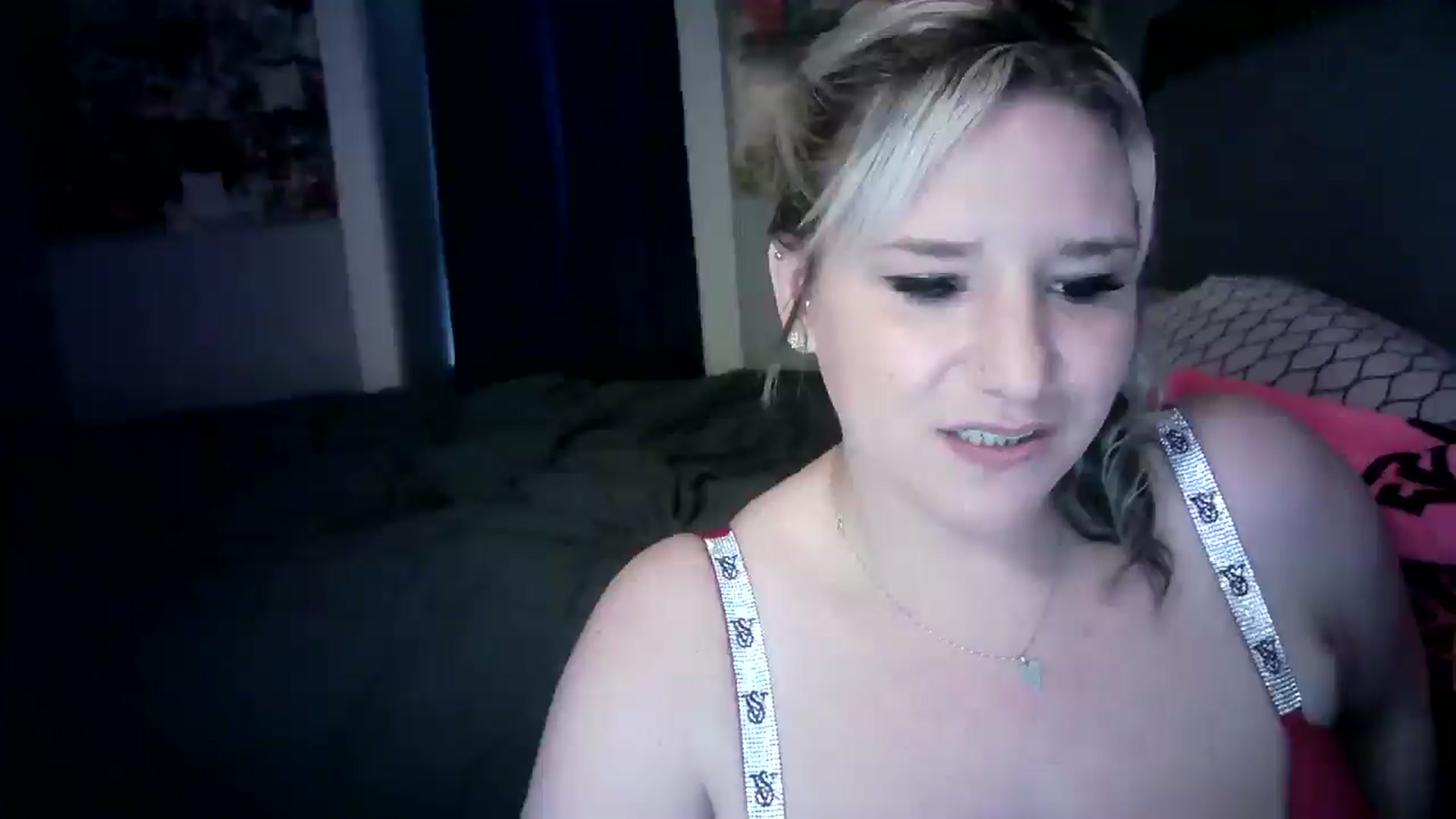 Gallery image thumbnail from LusciousLindz's myfreecams stream on, 05/20/2025, 15:33 image 12 of 20
