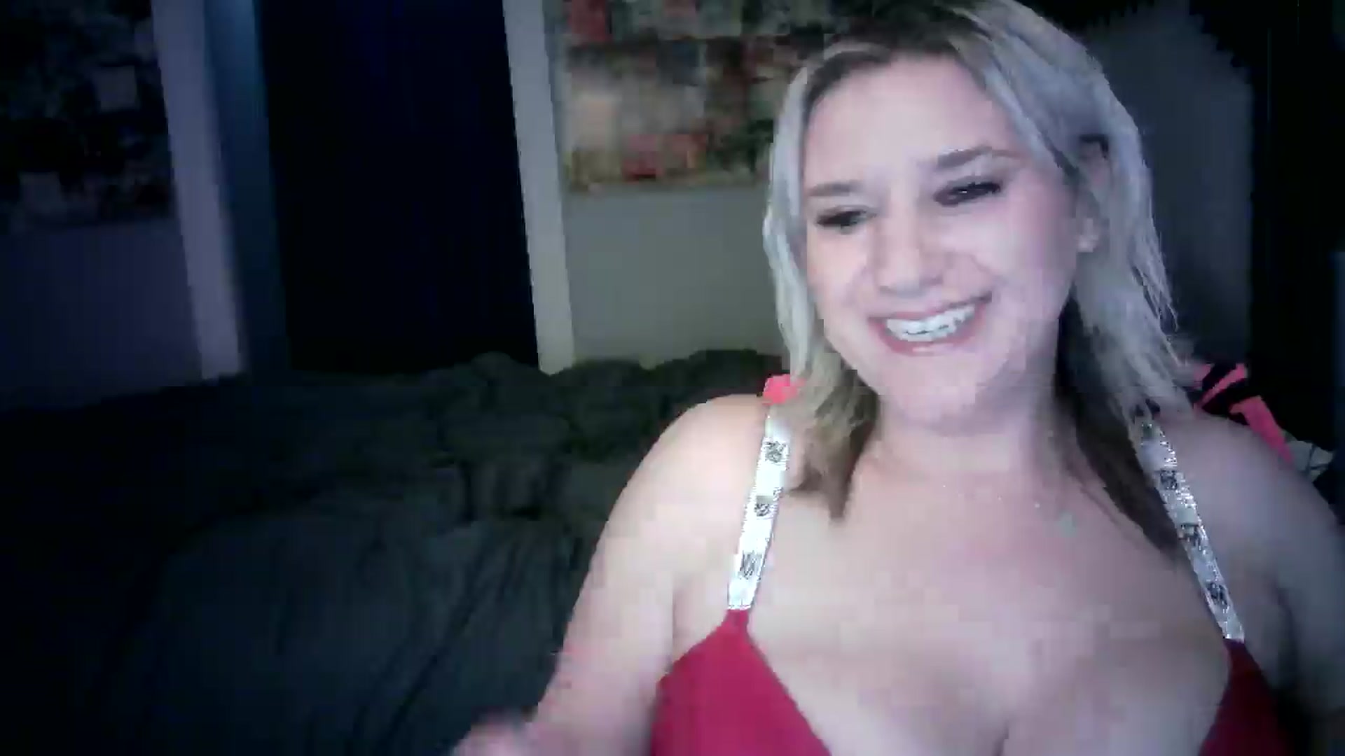 Gallery image thumbnail from LusciousLindz's myfreecams stream on, 05/27/2025, 17:48 image 4 of 20