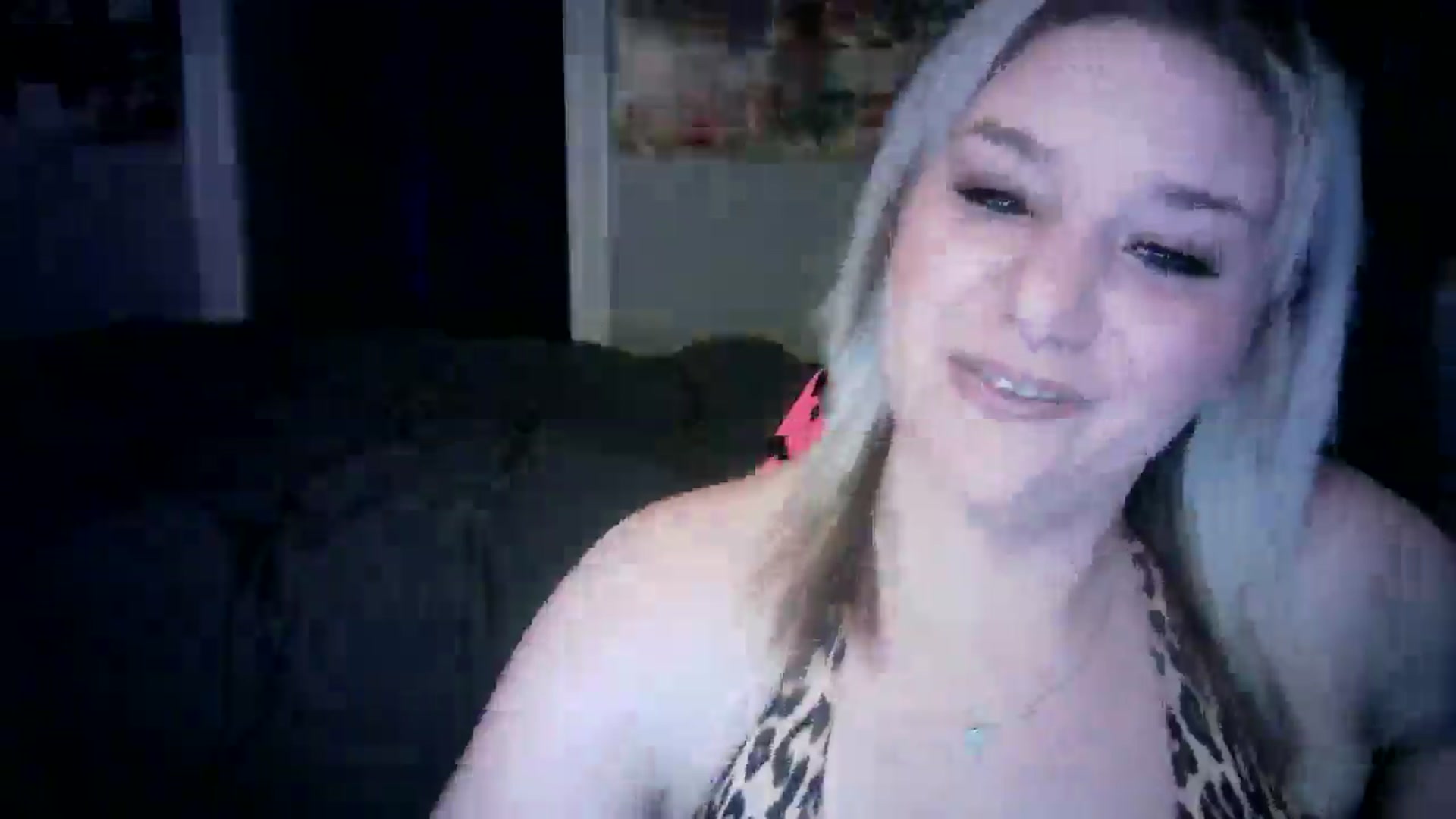 Gallery image thumbnail from LusciousLindz's myfreecams stream on, 05/29/2025, 15:20 image 2 of 20