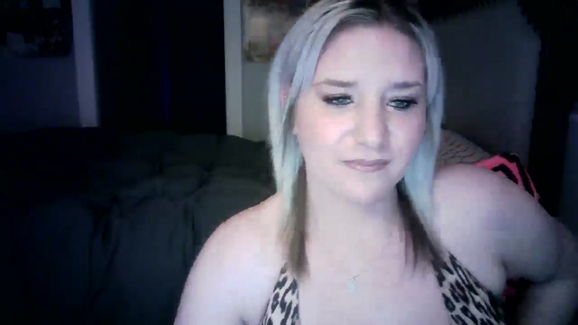 Gallery image thumbnail from LusciousLindz's myfreecams stream on, 05/29/2025, 15:20 image 3 of 20