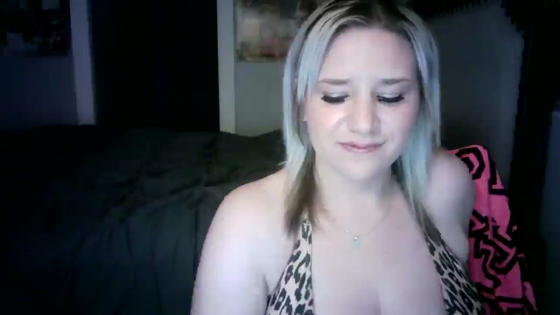 Gallery image thumbnail from LusciousLindz's myfreecams stream on, 05/29/2025, 18:47 image 12 of 20