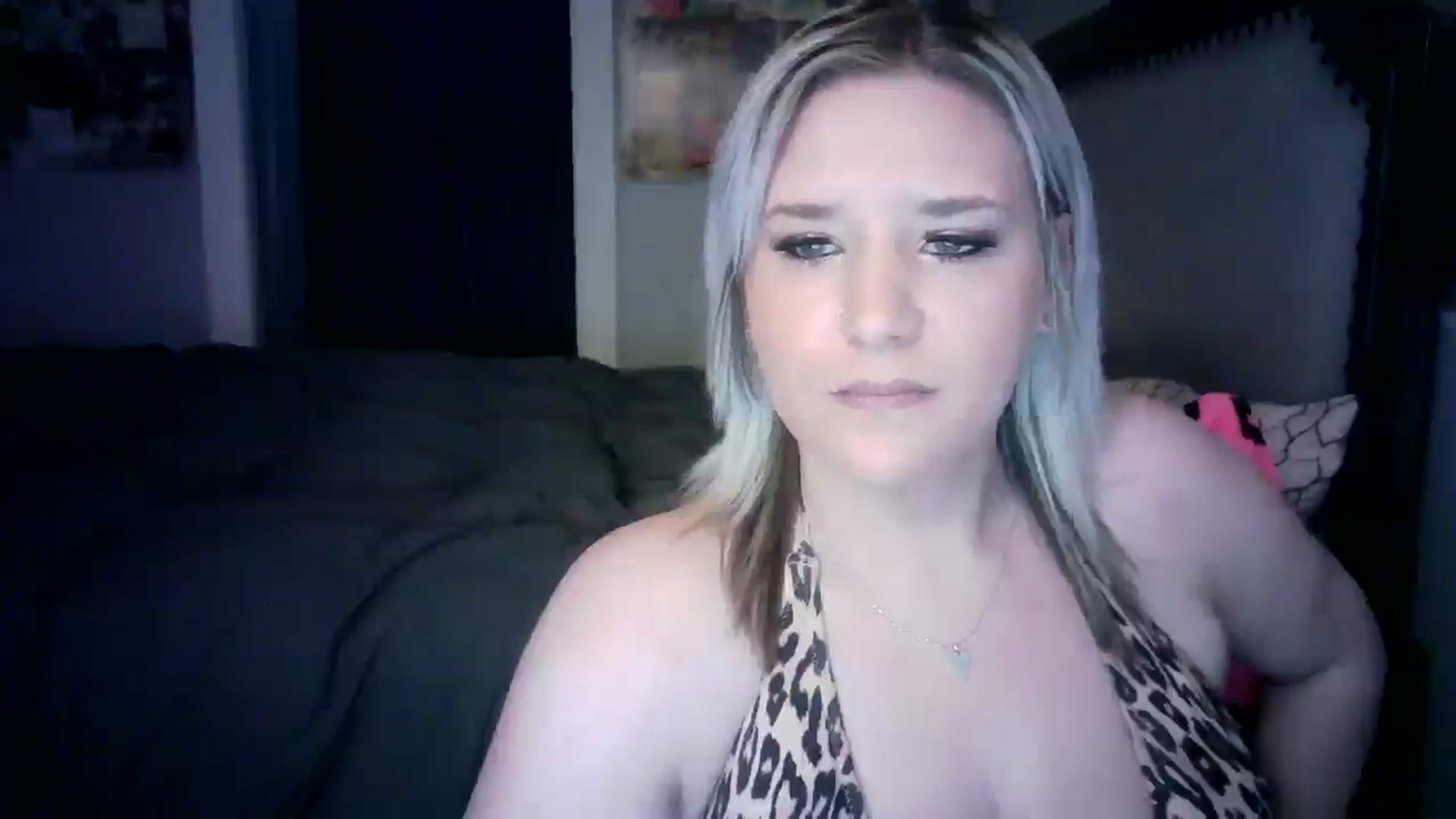 Gallery image thumbnail from LusciousLindz's myfreecams stream on, 05/30/2025, 14:26 image 8 of 20