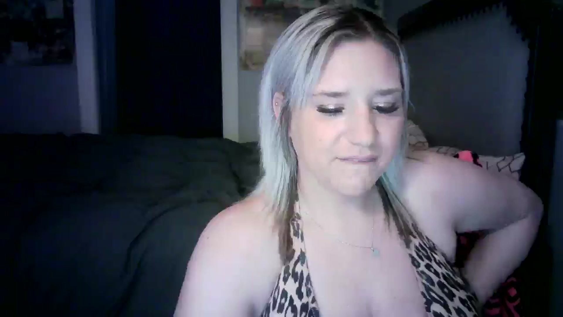 Gallery image thumbnail from LusciousLindz's myfreecams stream on, 05/30/2025, 14:45 image 3 of 20