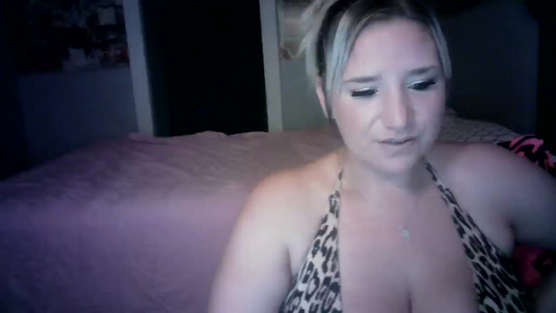 Gallery image thumbnail from LusciousLindz's myfreecams stream on, 07/29/2025, 24:13 image 1 of 20