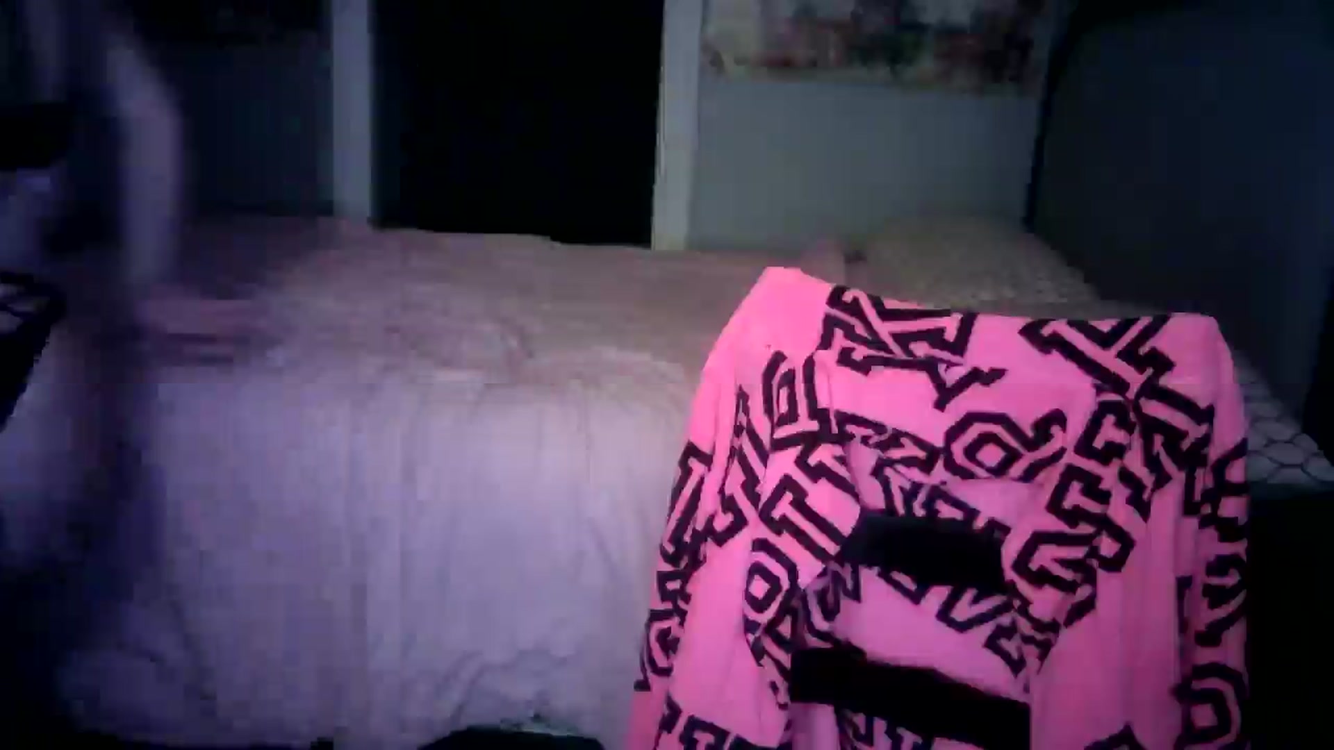 Gallery image thumbnail from LusciousLindz's myfreecams stream on, 09/16/2025, 01:40 image 17 of 20