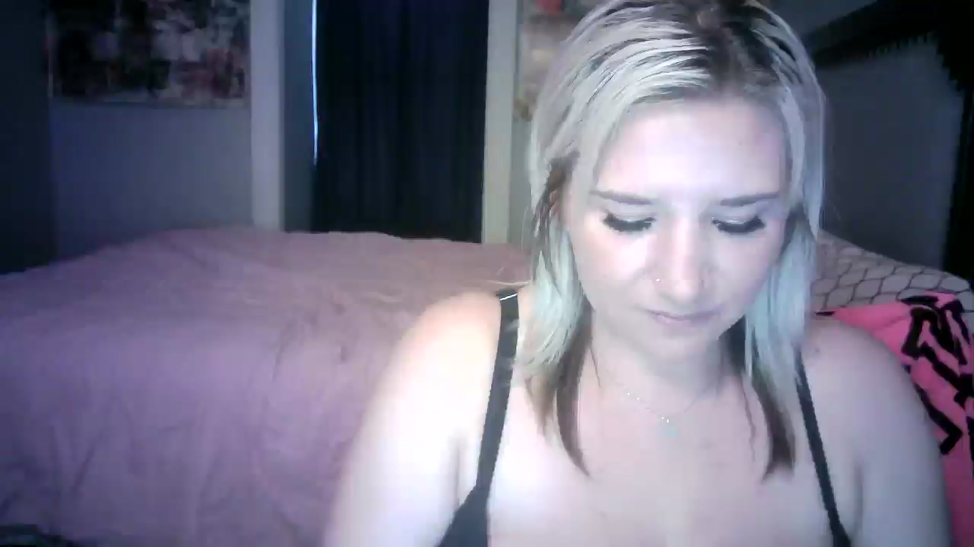 Gallery image thumbnail from LusciousLindz's myfreecams stream on, 10/11/2025, 17:43 image 17 of 20