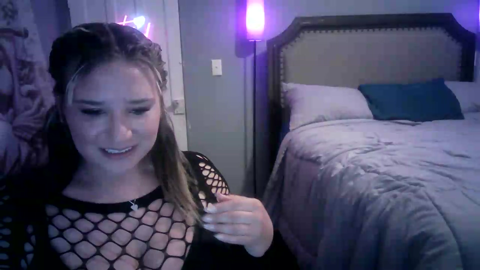 Gallery image thumbnail from LusciousLindz's myfreecams stream on, 06/11/2026, 15:35 image 14 of 20