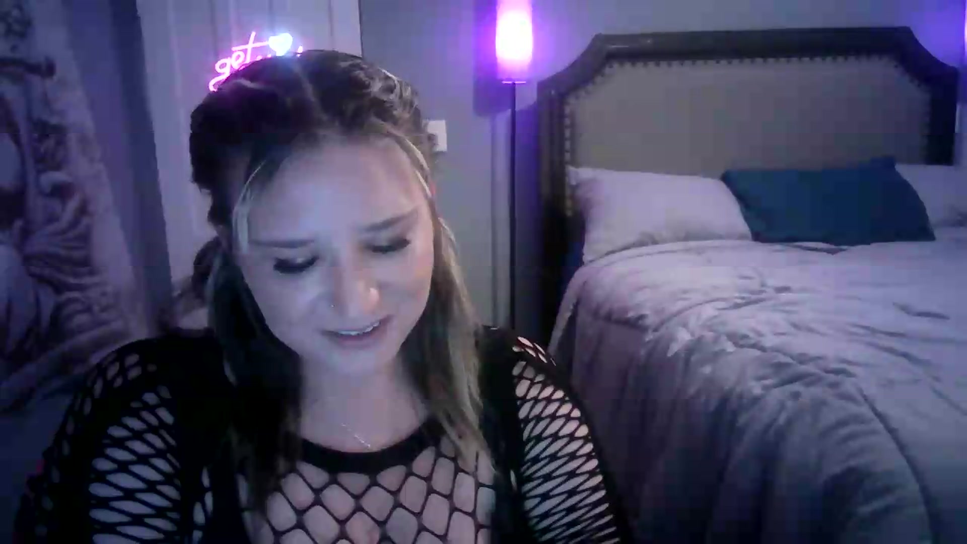 Gallery image thumbnail from LusciousLindz's myfreecams stream on, 06/11/2026, 15:35 image 4 of 20