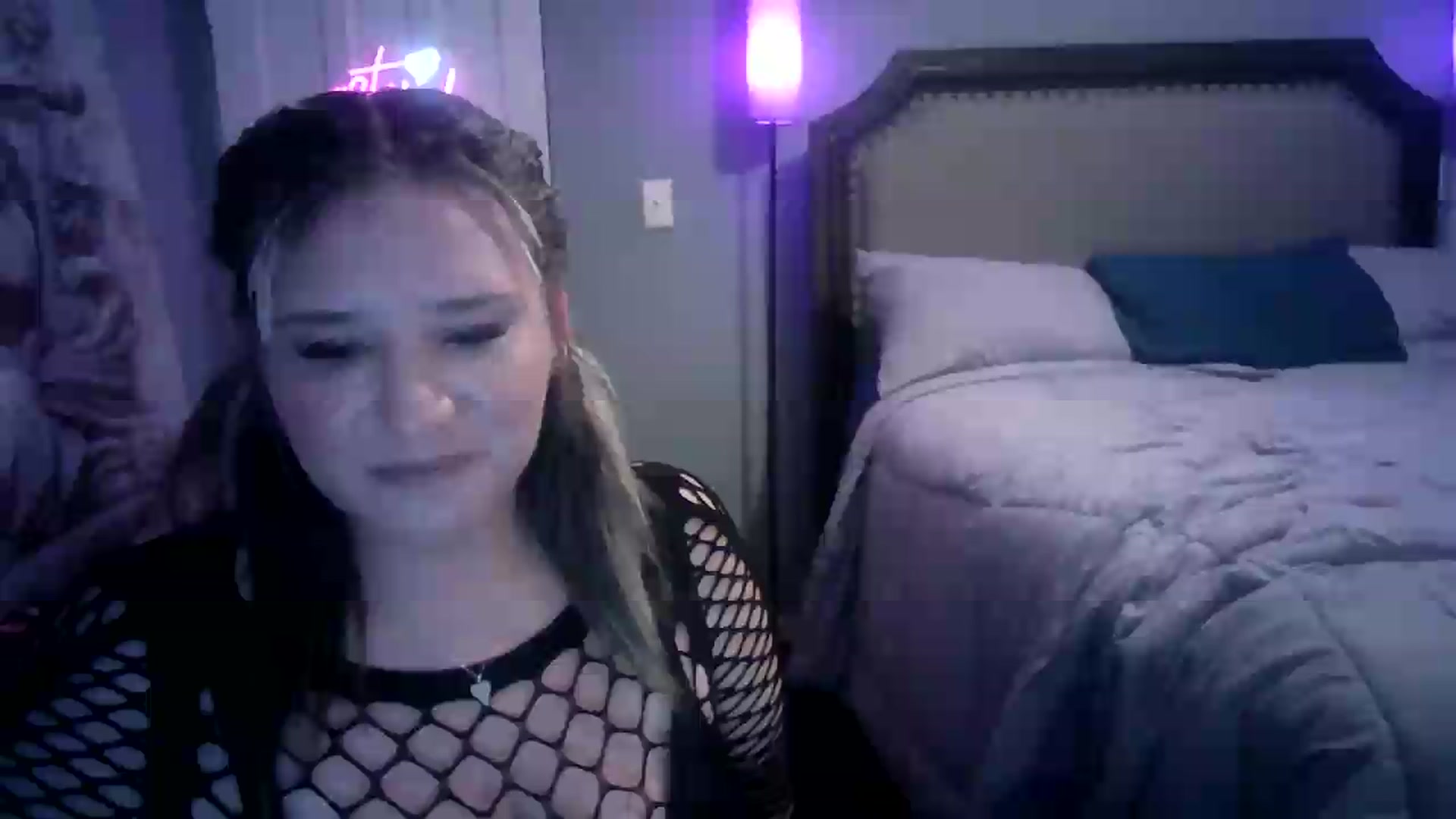 Gallery image thumbnail from LusciousLindz's myfreecams stream on, 06/11/2026, 15:35 image 19 of 20