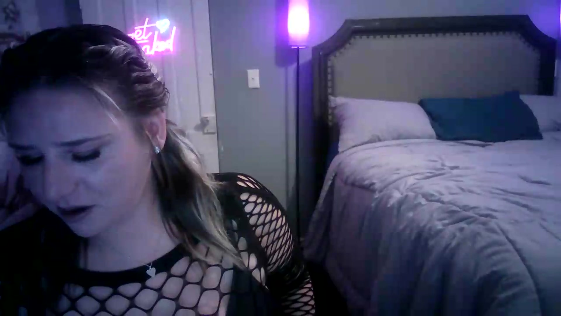 Gallery image thumbnail from LusciousLindz's myfreecams stream on, 06/11/2026, 15:35 image 7 of 20