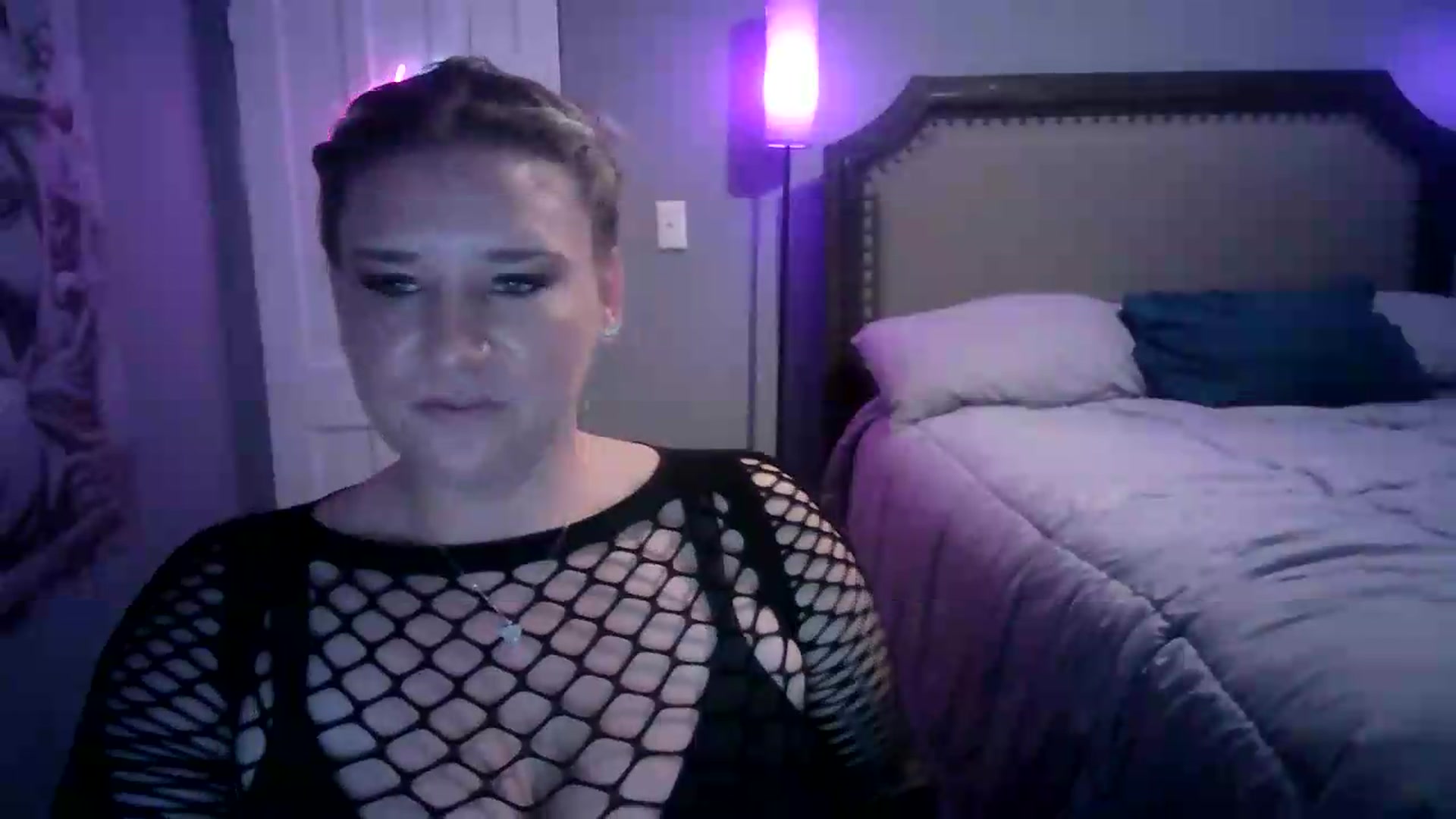 Gallery image thumbnail from LusciousLindz's myfreecams stream on, 06/15/2026, 14:26 image 4 of 20
