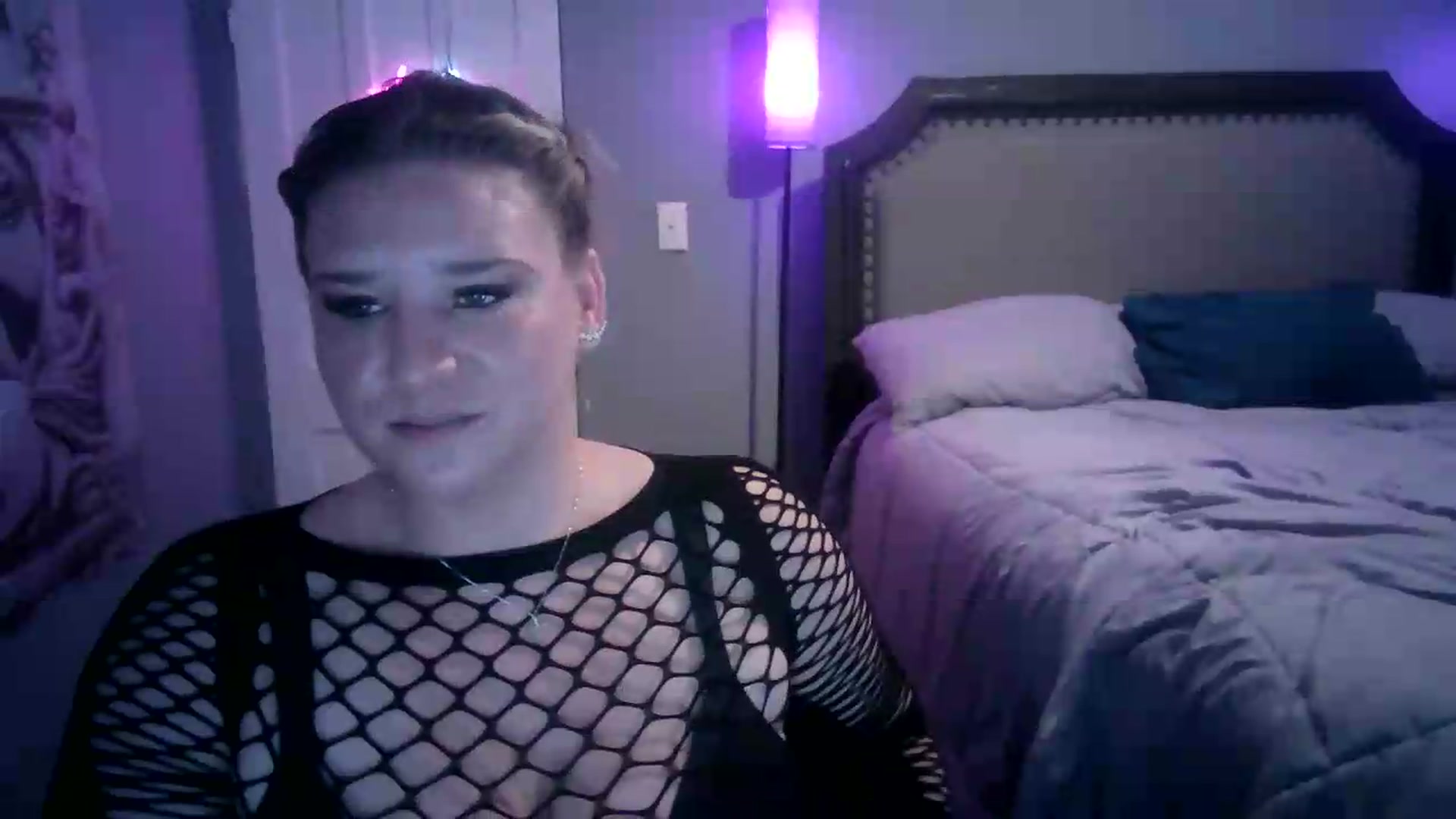 Gallery image thumbnail from LusciousLindz's myfreecams stream on, 06/15/2026, 14:26 image 12 of 20