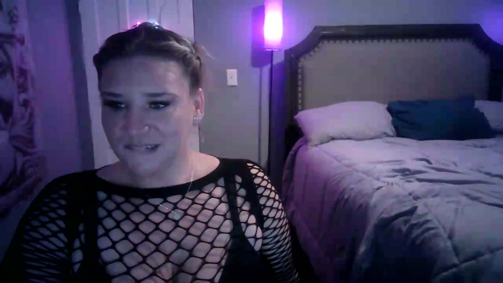 Gallery image thumbnail from LusciousLindz's myfreecams stream on, 06/15/2026, 14:26 image 11 of 20