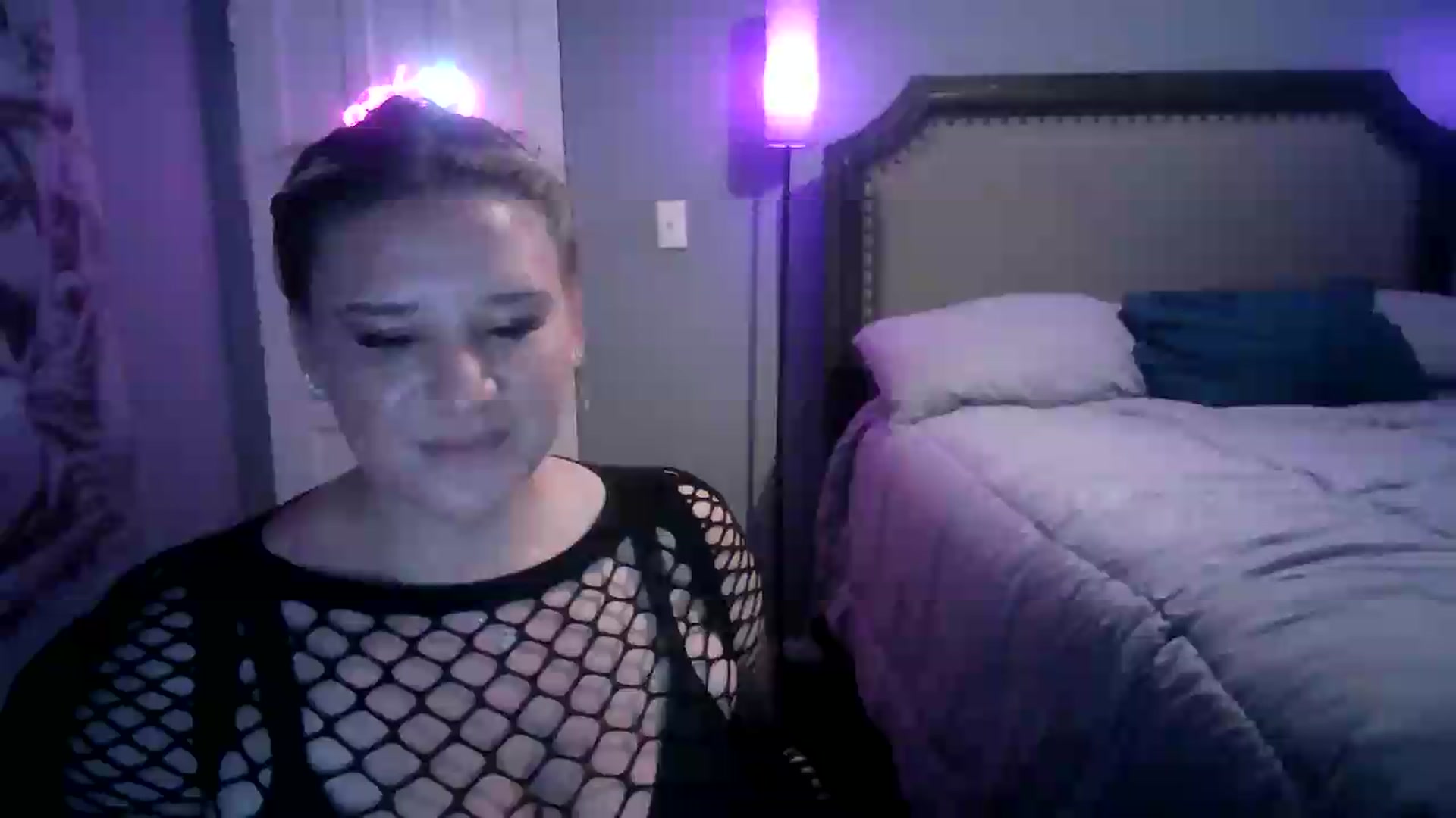 Gallery image thumbnail from LusciousLindz's myfreecams stream on, 06/15/2026, 14:26 image 1 of 20