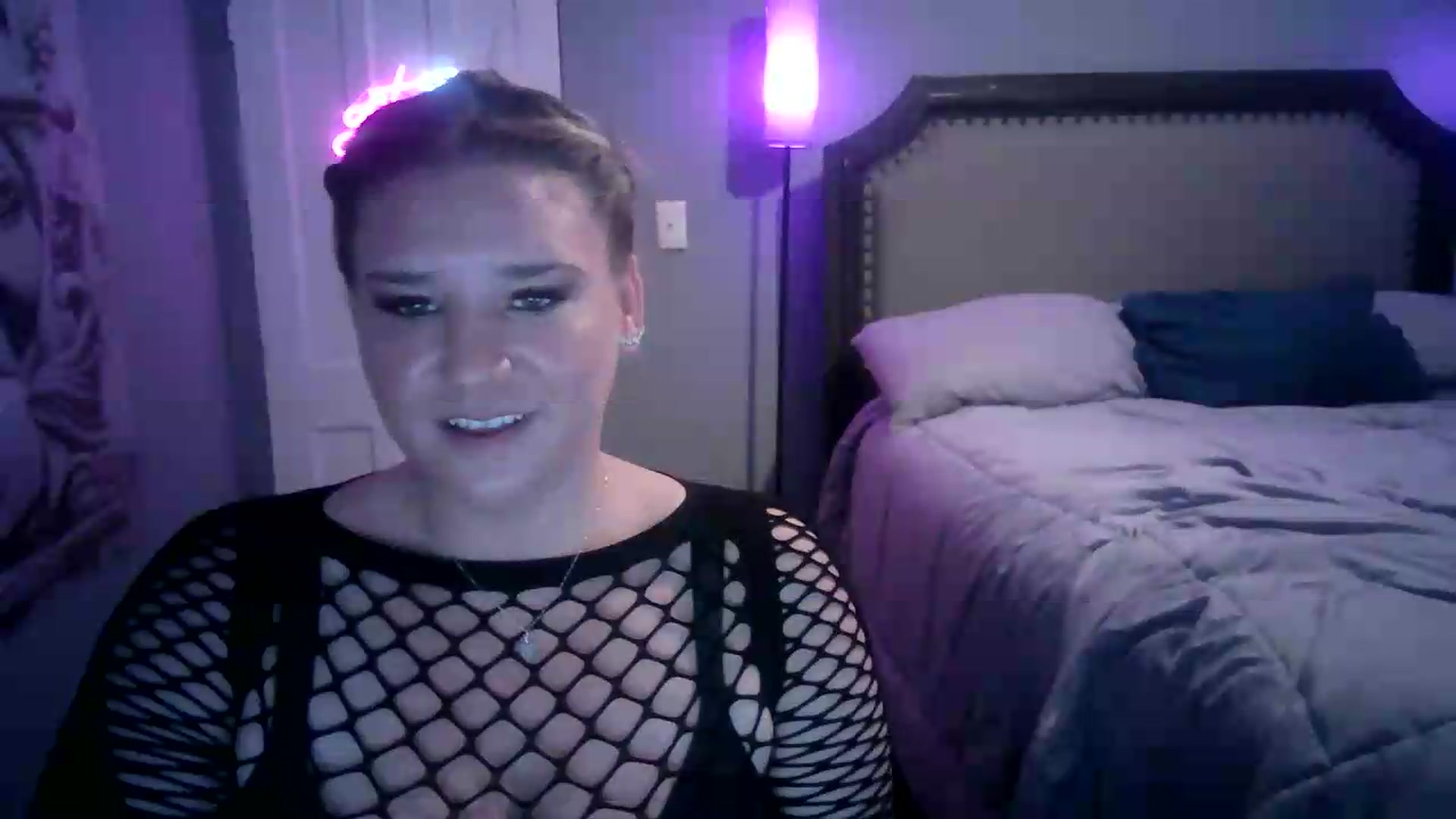 Gallery image thumbnail from LusciousLindz's myfreecams stream on, 06/15/2026, 14:26 image 13 of 20