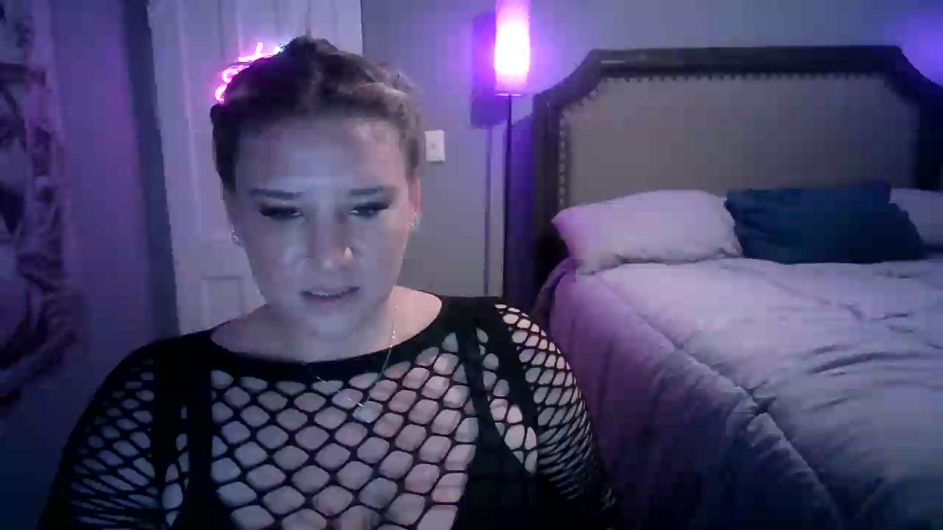 Gallery image thumbnail from LusciousLindz's myfreecams stream on, 06/15/2026, 14:26 image 6 of 20