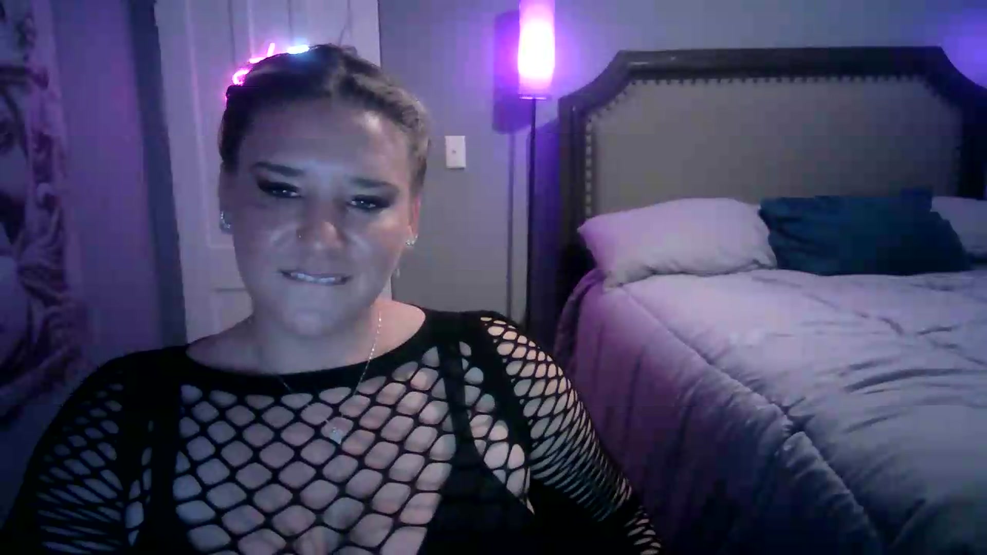 Gallery image thumbnail from LusciousLindz's myfreecams stream on, 06/15/2026, 14:26 image 5 of 20
