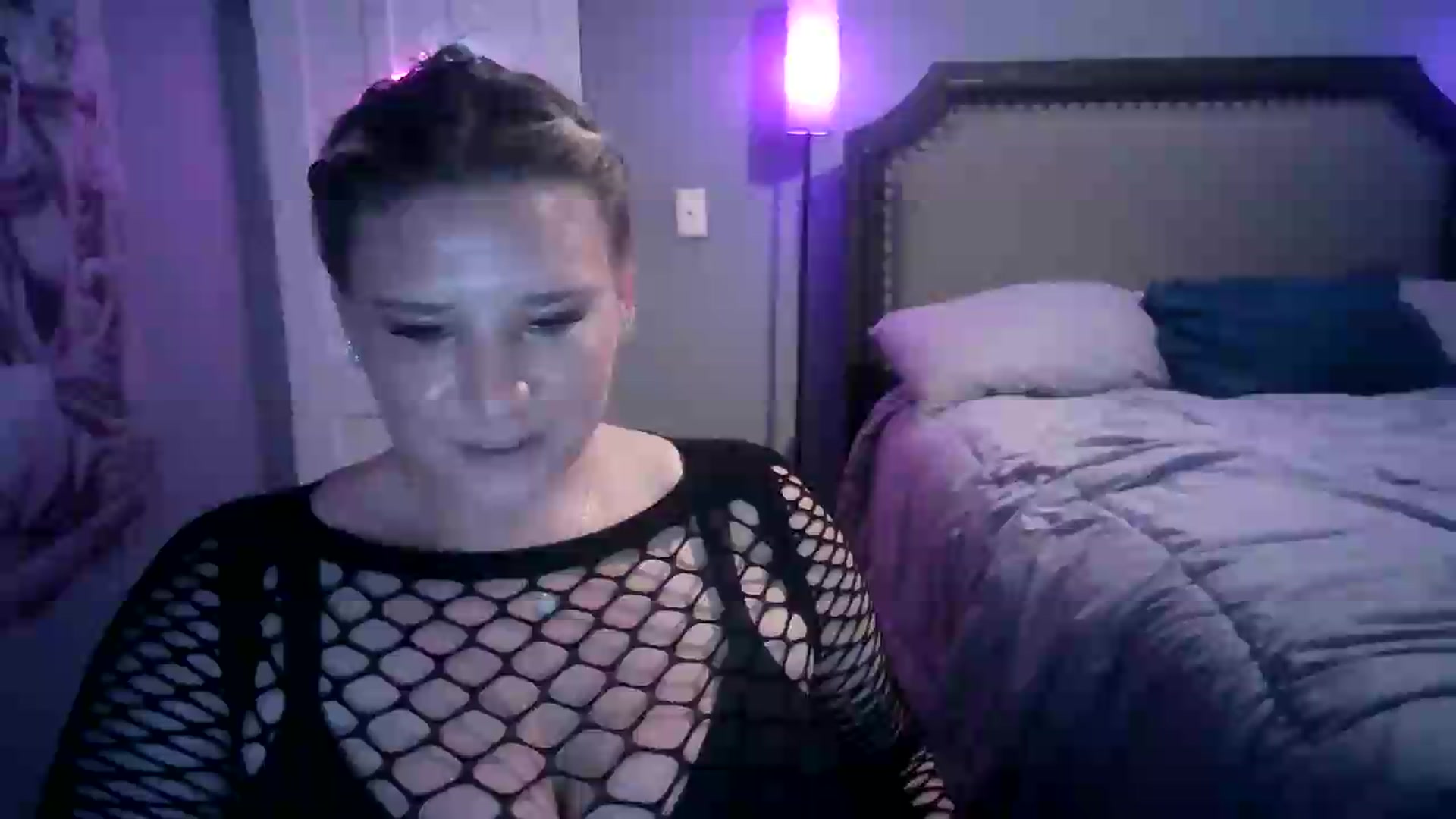 Gallery image thumbnail from LusciousLindz's myfreecams stream on, 06/15/2026, 16:44 image 1 of 20