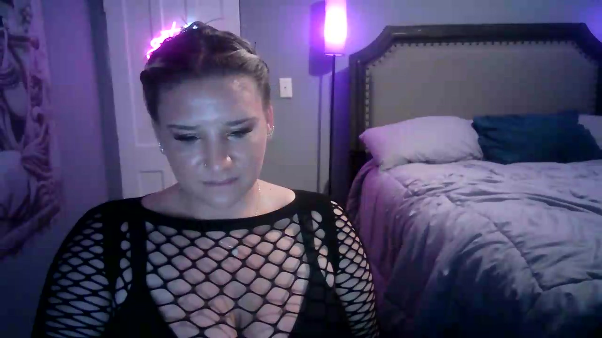 Gallery image thumbnail from LusciousLindz's myfreecams stream on, 06/15/2026, 16:44 image 18 of 20
