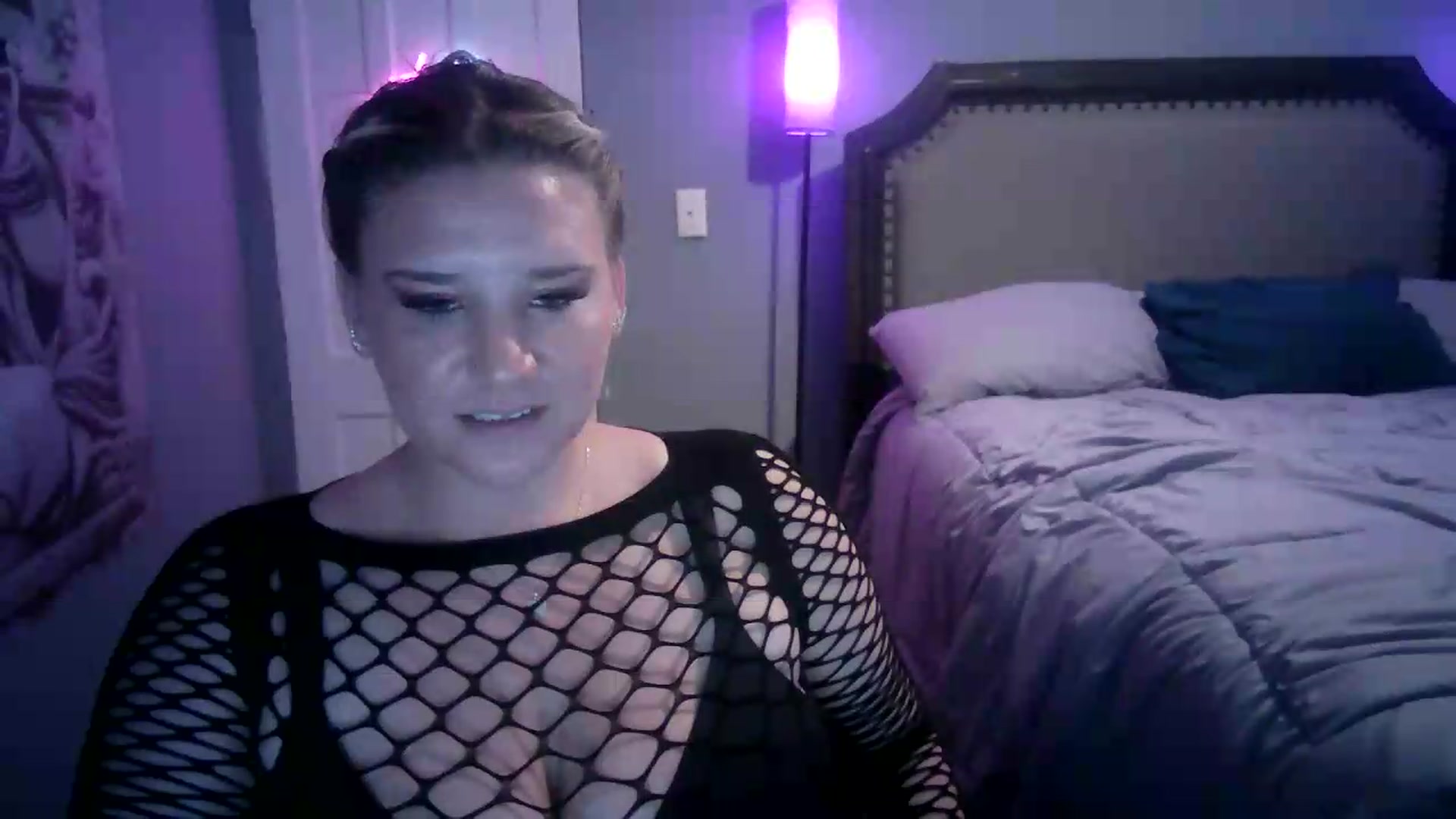 Gallery image thumbnail from LusciousLindz's myfreecams stream on, 06/15/2026, 16:44 image 2 of 20