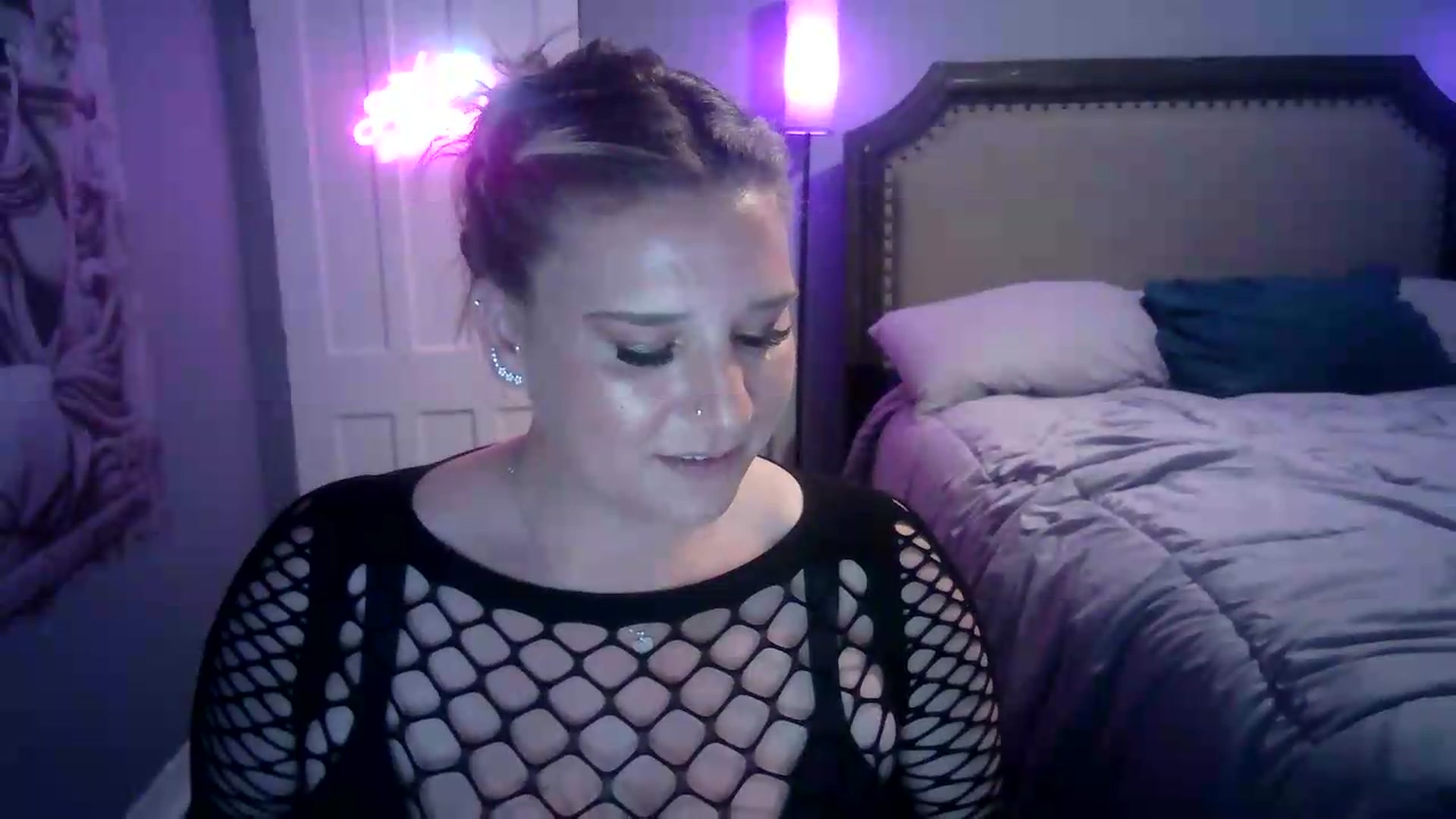 Gallery image thumbnail from LusciousLindz's myfreecams stream on, 06/15/2026, 16:44 image 11 of 20