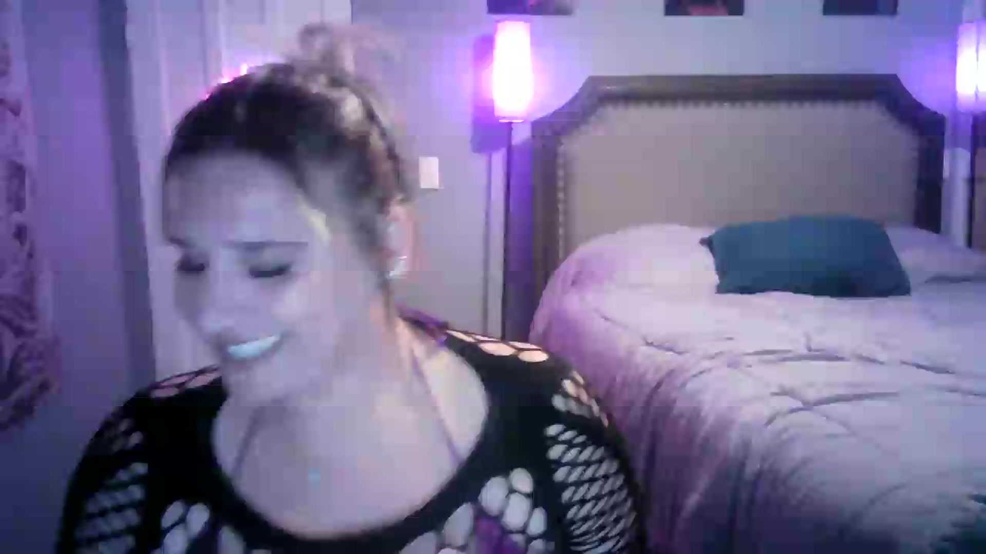 Gallery image thumbnail from LusciousLindz's myfreecams stream on, 06/30/2026, 24:00 image 1 of 20