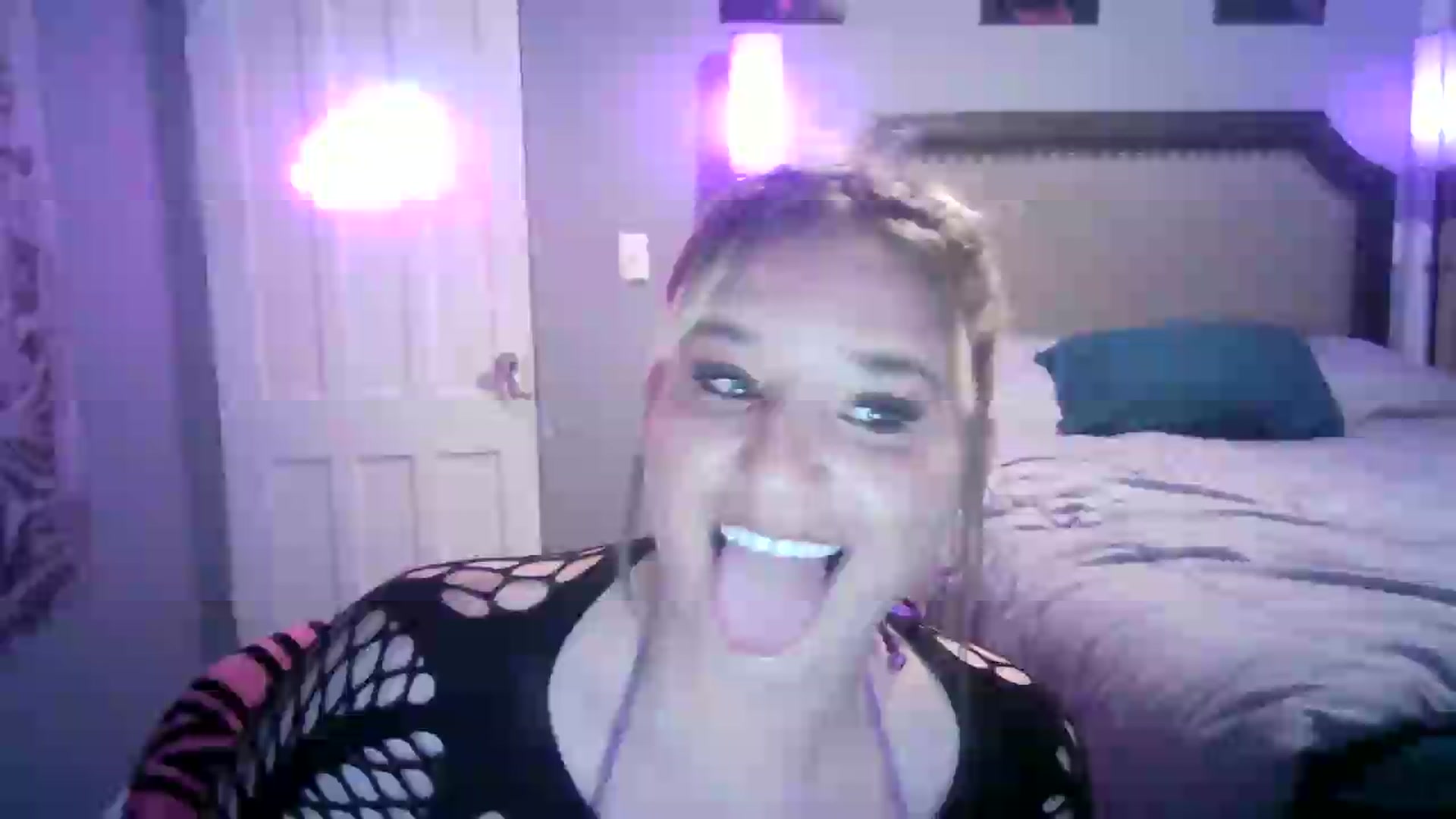 Gallery image thumbnail from LusciousLindz's myfreecams stream on, 06/30/2026, 24:00 image 13 of 20
