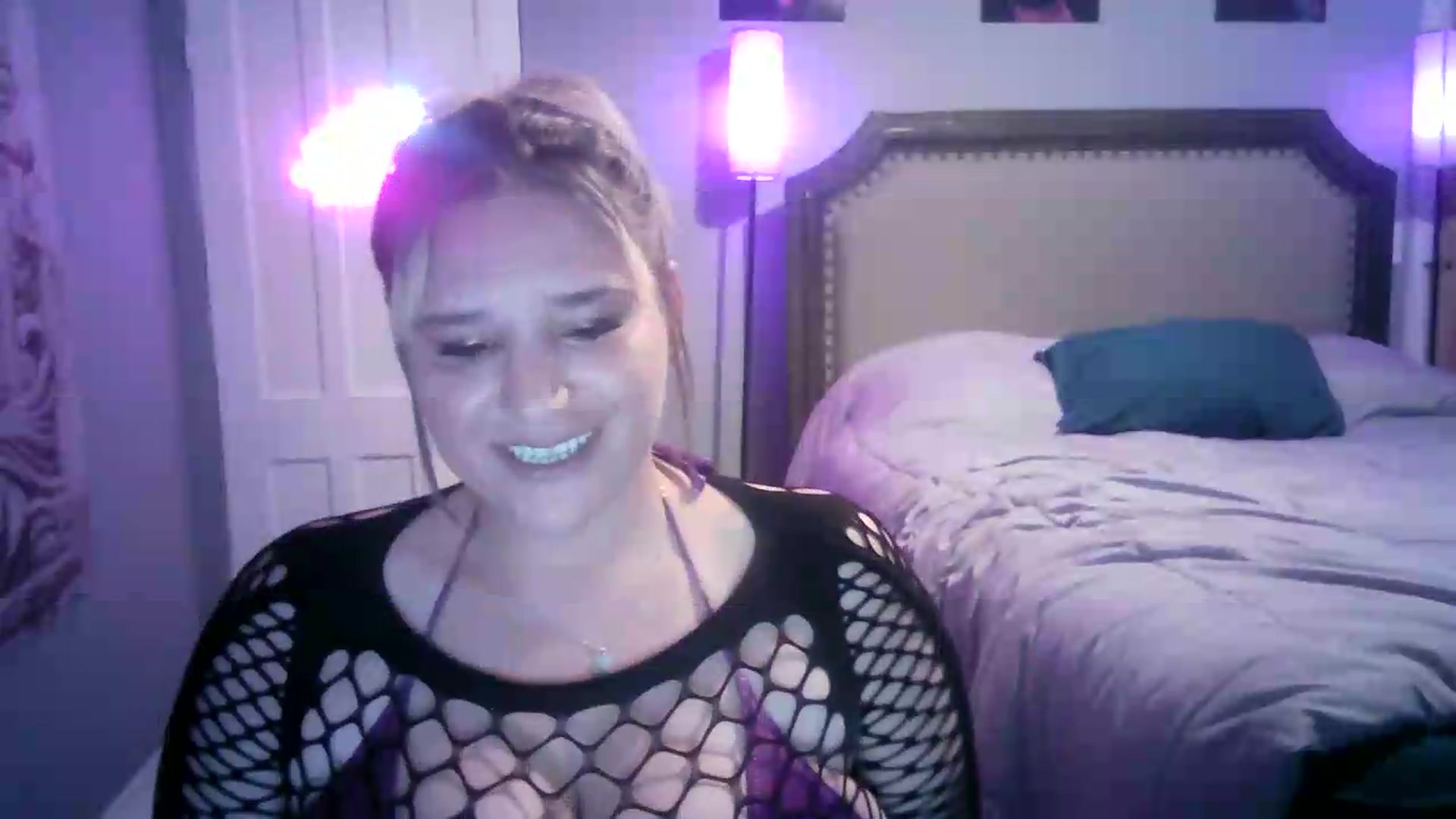Gallery image thumbnail from LusciousLindz's myfreecams stream on, 06/30/2026, 24:00 image 10 of 20
