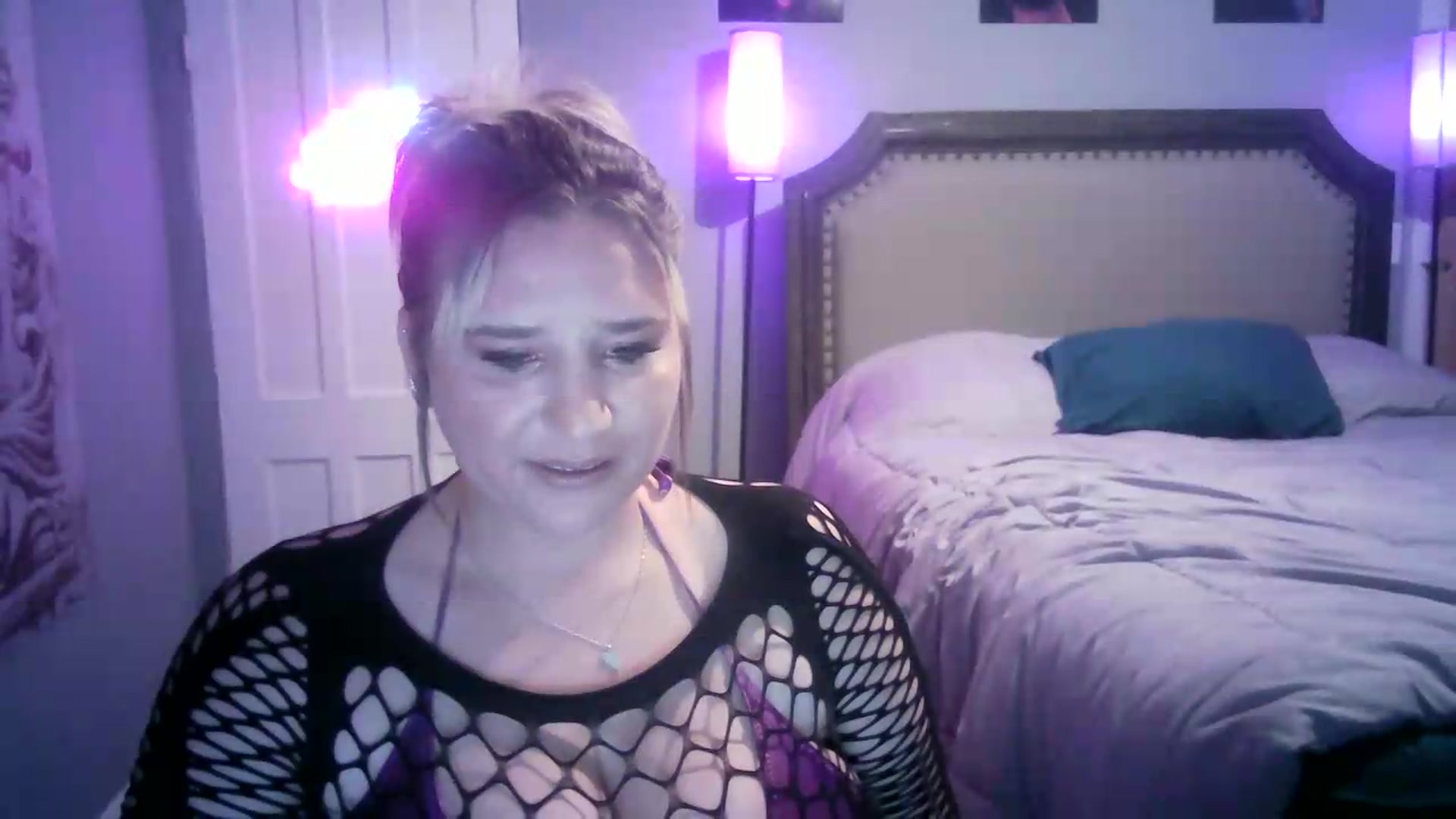 Gallery image thumbnail from LusciousLindz's myfreecams stream on, 06/30/2026, 24:00 image 12 of 20