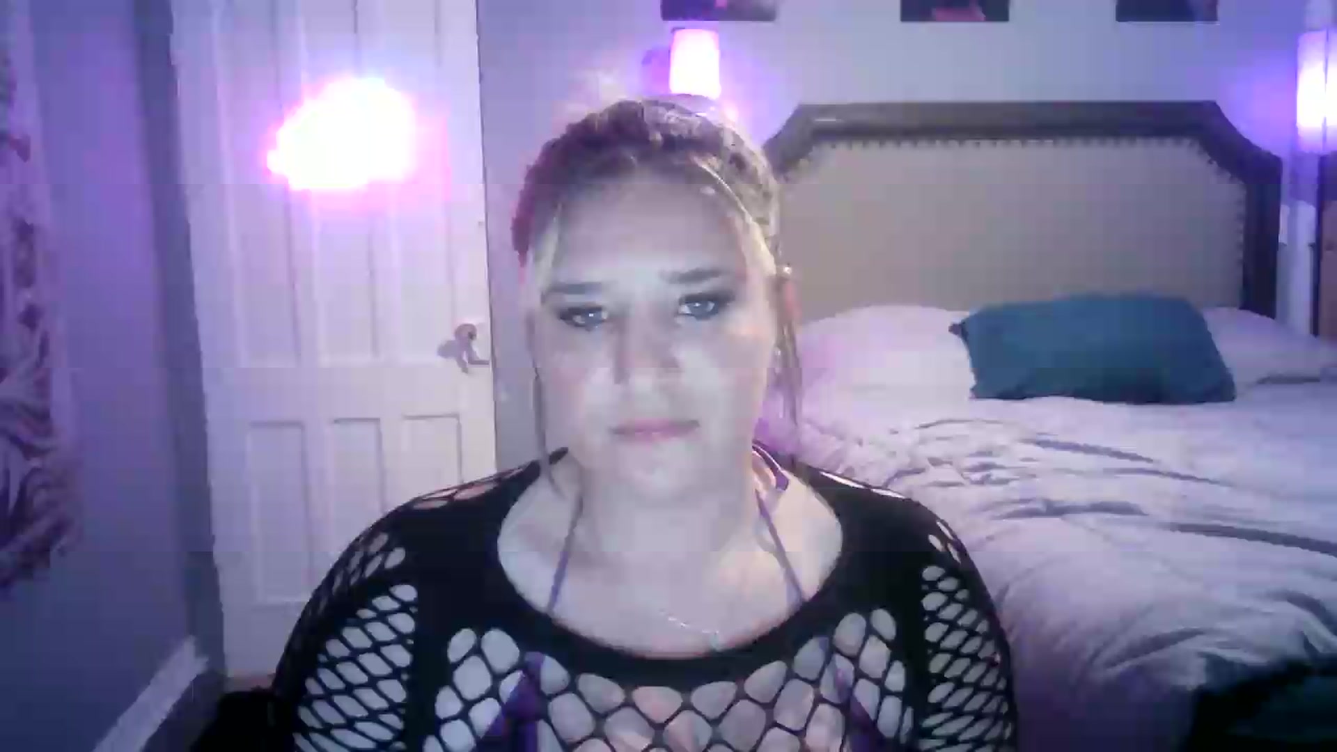 Gallery image thumbnail from LusciousLindz's myfreecams stream on, 06/30/2026, 24:00 image 15 of 20