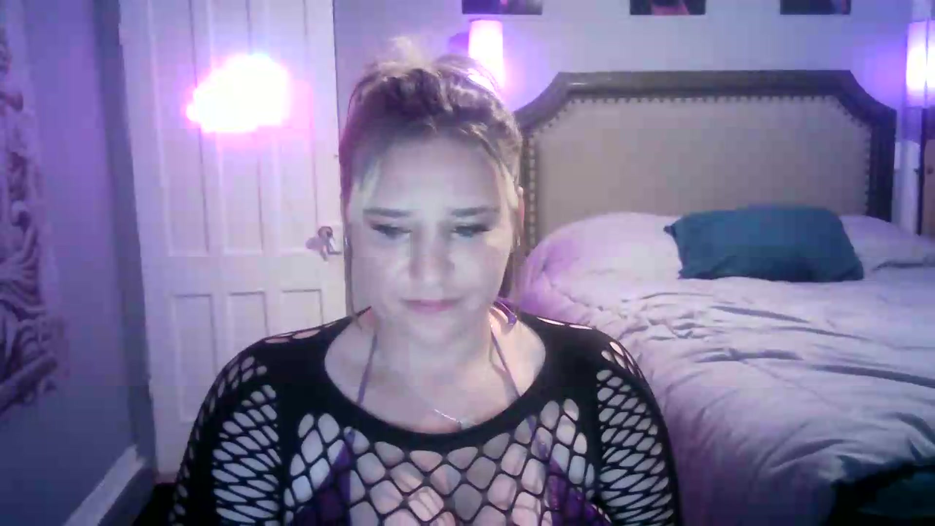 Gallery image thumbnail from LusciousLindz's myfreecams stream on, 06/30/2026, 24:00 image 20 of 20