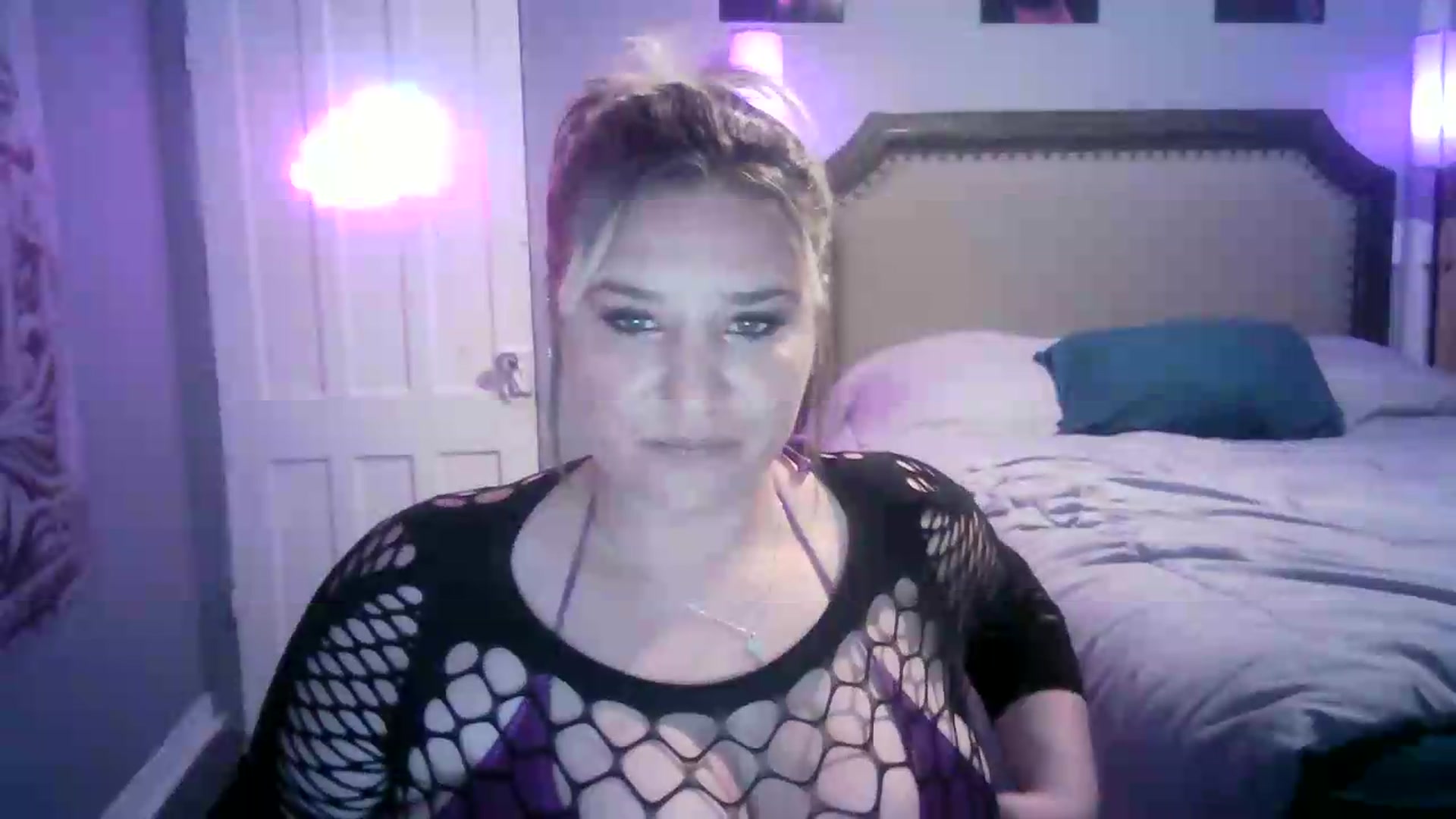 Gallery image thumbnail from LusciousLindz's myfreecams stream on, 06/30/2026, 24:00 image 5 of 20
