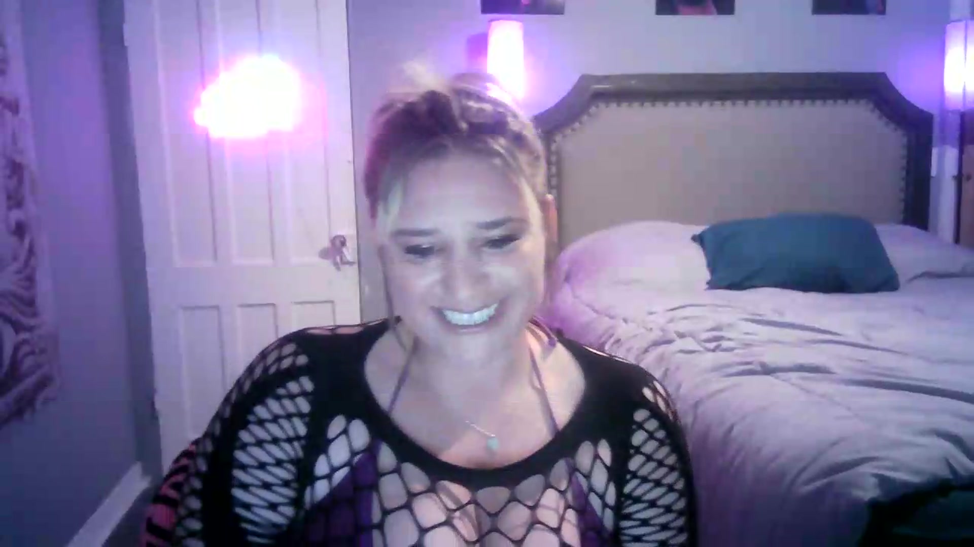 Gallery image thumbnail from LusciousLindz's myfreecams stream on, 06/30/2026, 24:00 image 11 of 20