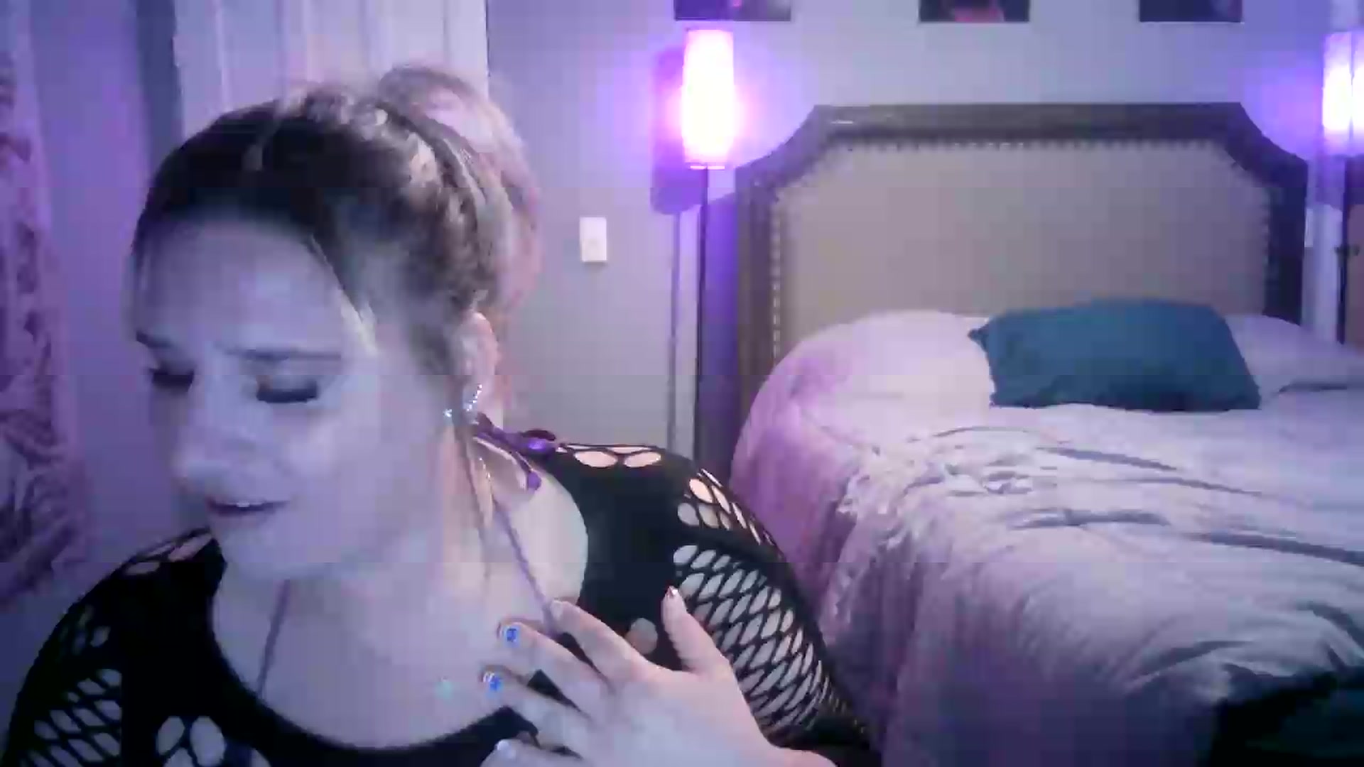 Gallery image thumbnail from LusciousLindz's myfreecams stream on, 06/30/2026, 24:00 image 7 of 20
