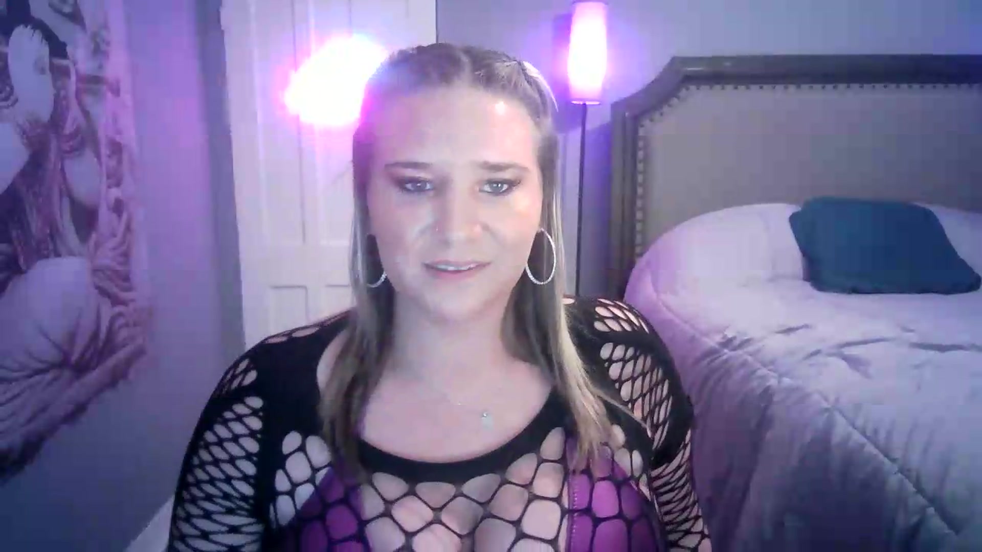 Gallery image thumbnail from LusciousLindz's myfreecams stream on, 07/06/2026, 19:42 image 8 of 20
