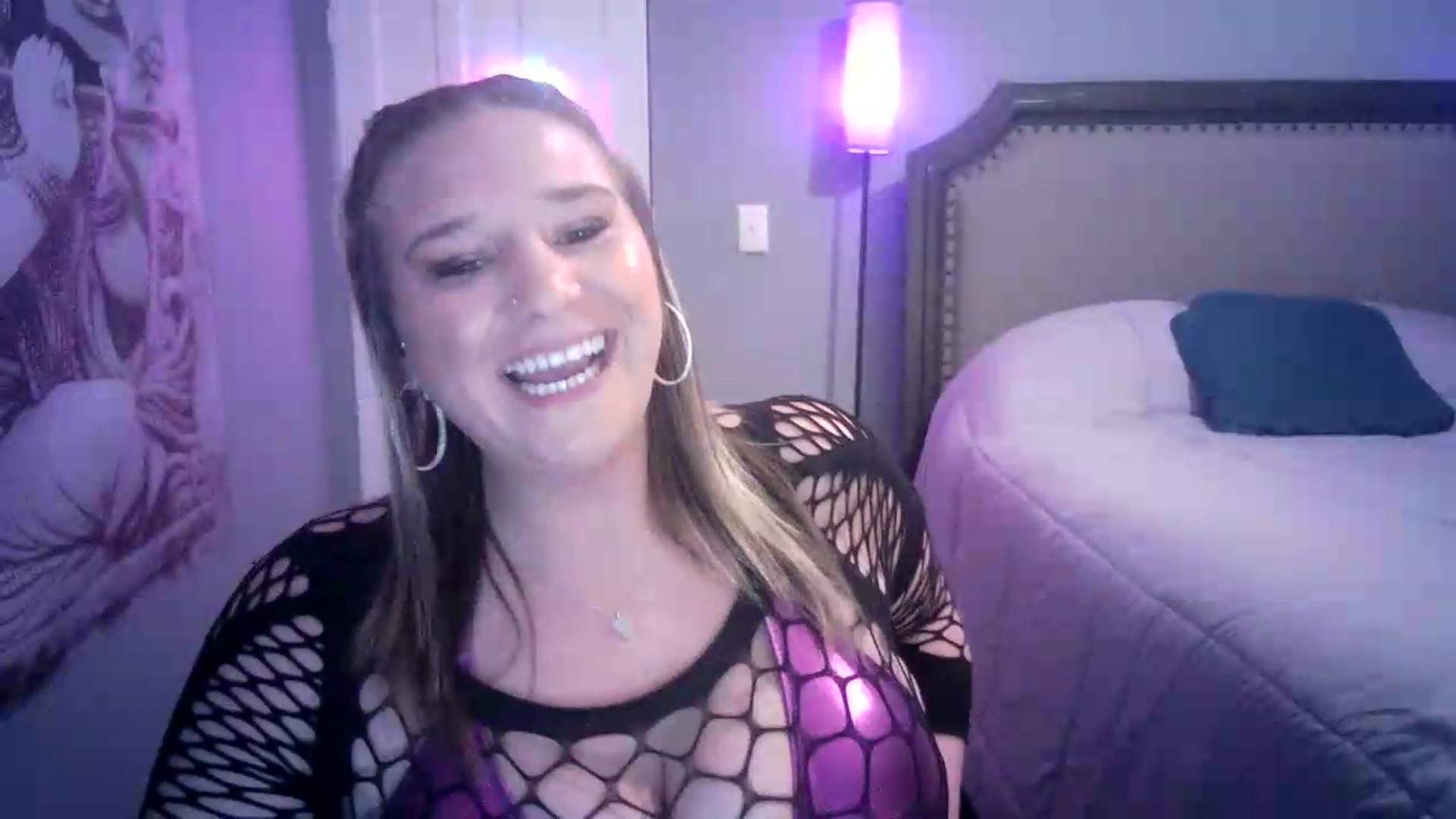 Gallery image thumbnail from LusciousLindz's myfreecams stream on, 07/06/2026, 19:42 image 3 of 20