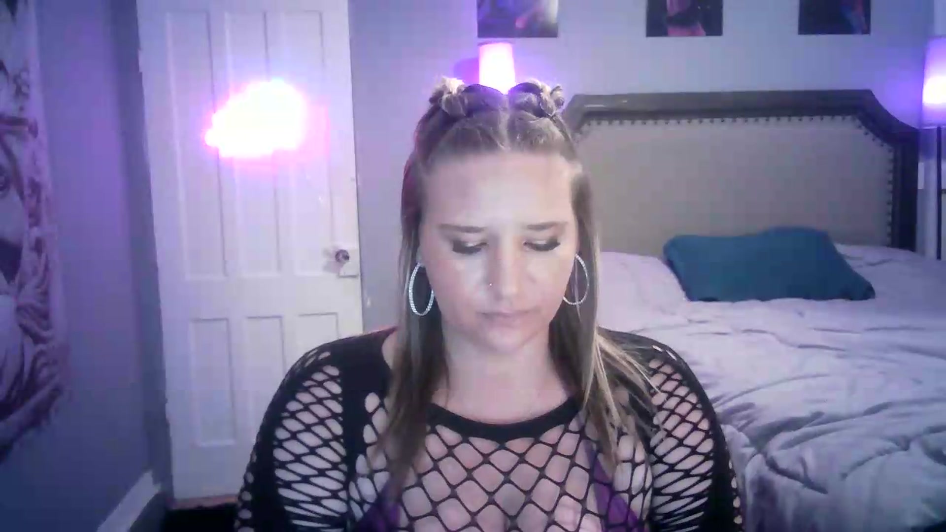 Gallery image thumbnail from LusciousLindz's myfreecams stream on, 07/14/2026, 02:42 image 19 of 20