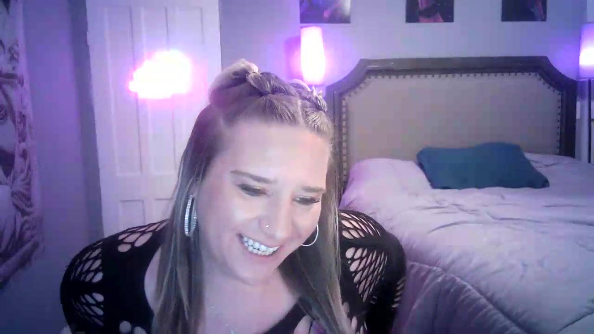 Gallery image thumbnail from LusciousLindz's myfreecams stream on, 07/14/2026, 02:42 image 2 of 20