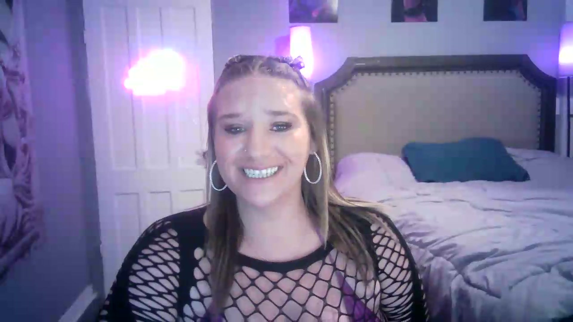Gallery image thumbnail from LusciousLindz's myfreecams stream on, 07/14/2026, 02:42 image 14 of 20