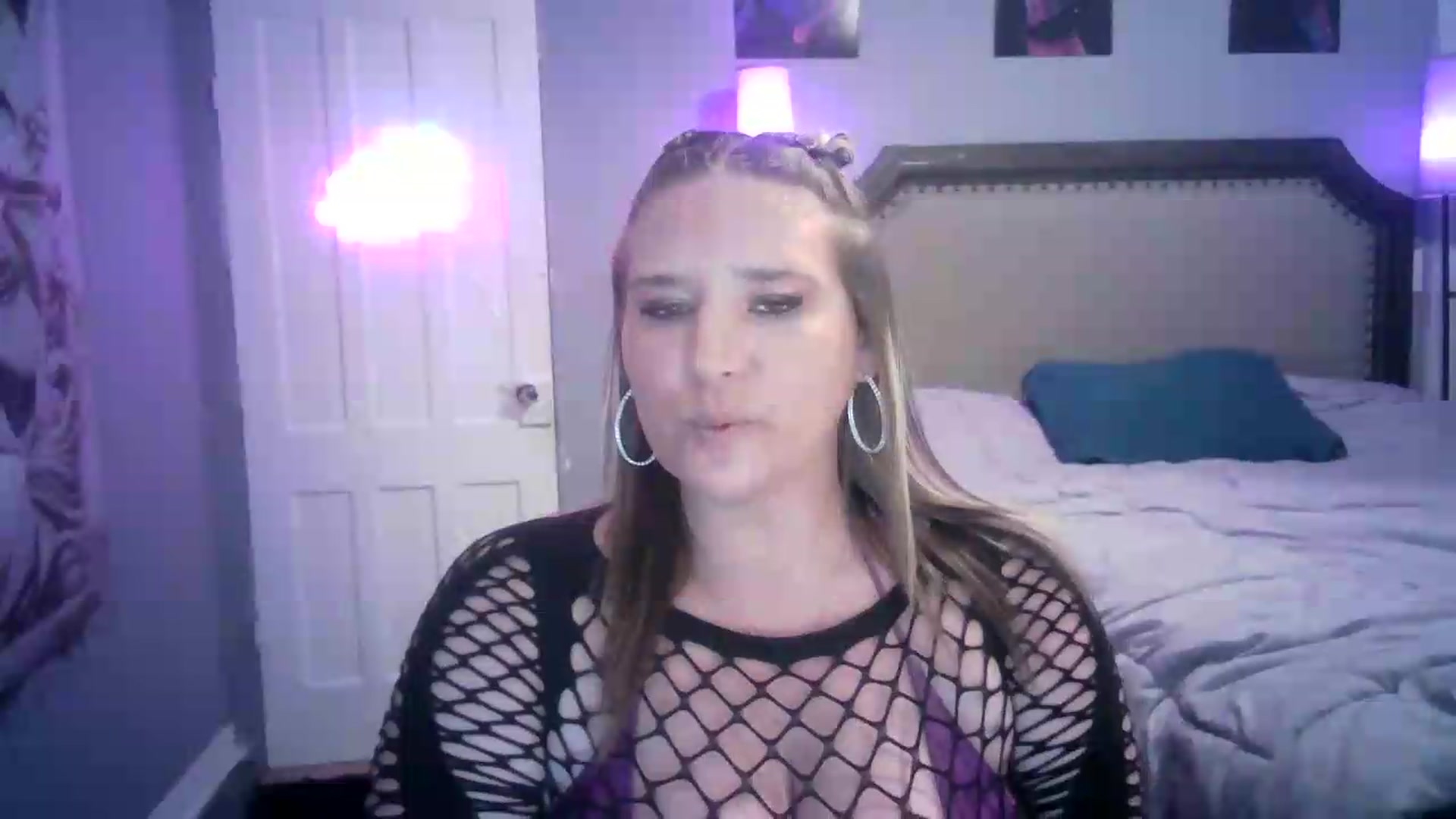 Gallery image thumbnail from LusciousLindz's myfreecams stream on, 07/14/2026, 02:42 image 13 of 20