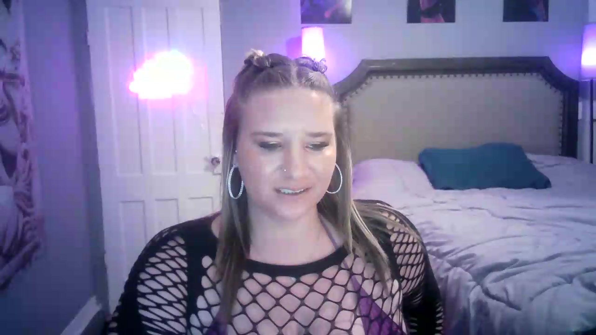 Gallery image thumbnail from LusciousLindz's myfreecams stream on, 07/14/2026, 02:42 image 18 of 20