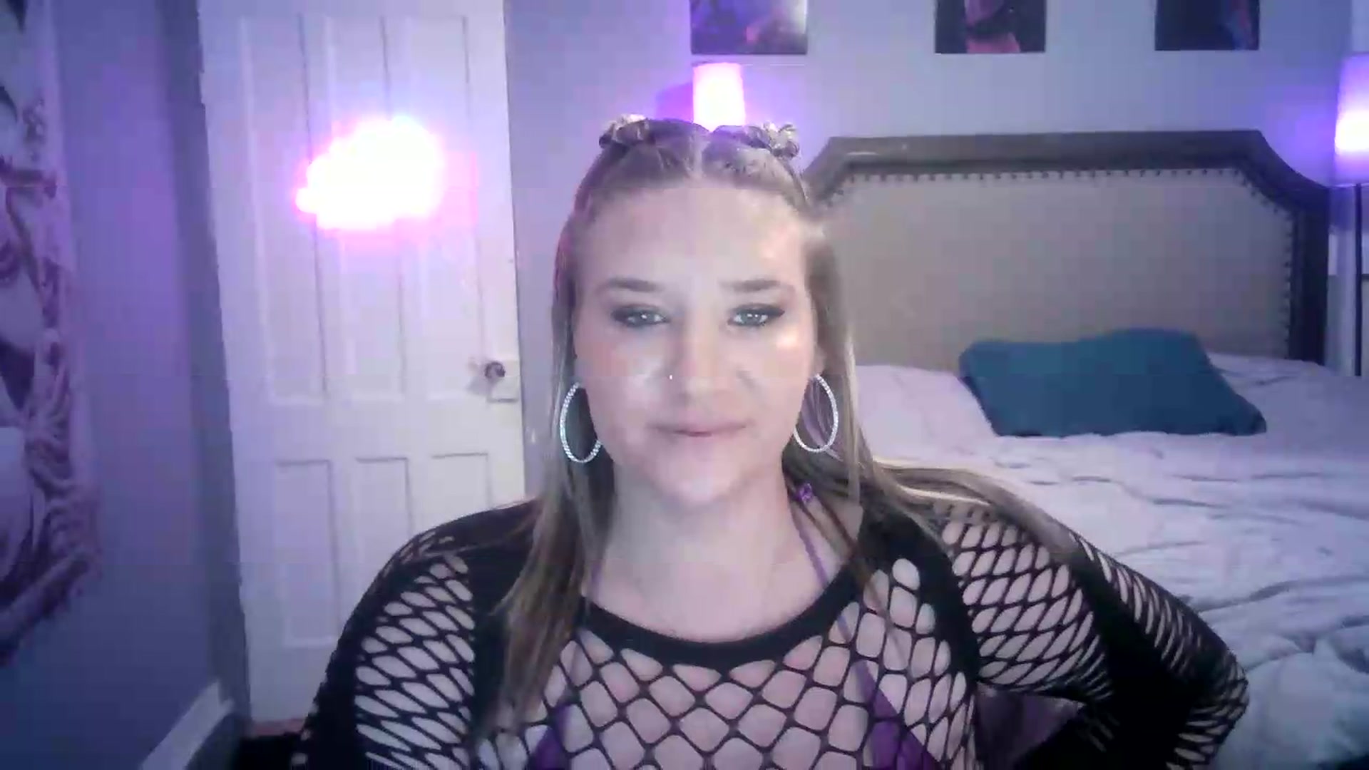 Gallery image thumbnail from LusciousLindz's myfreecams stream on, 07/14/2026, 02:42 image 17 of 20