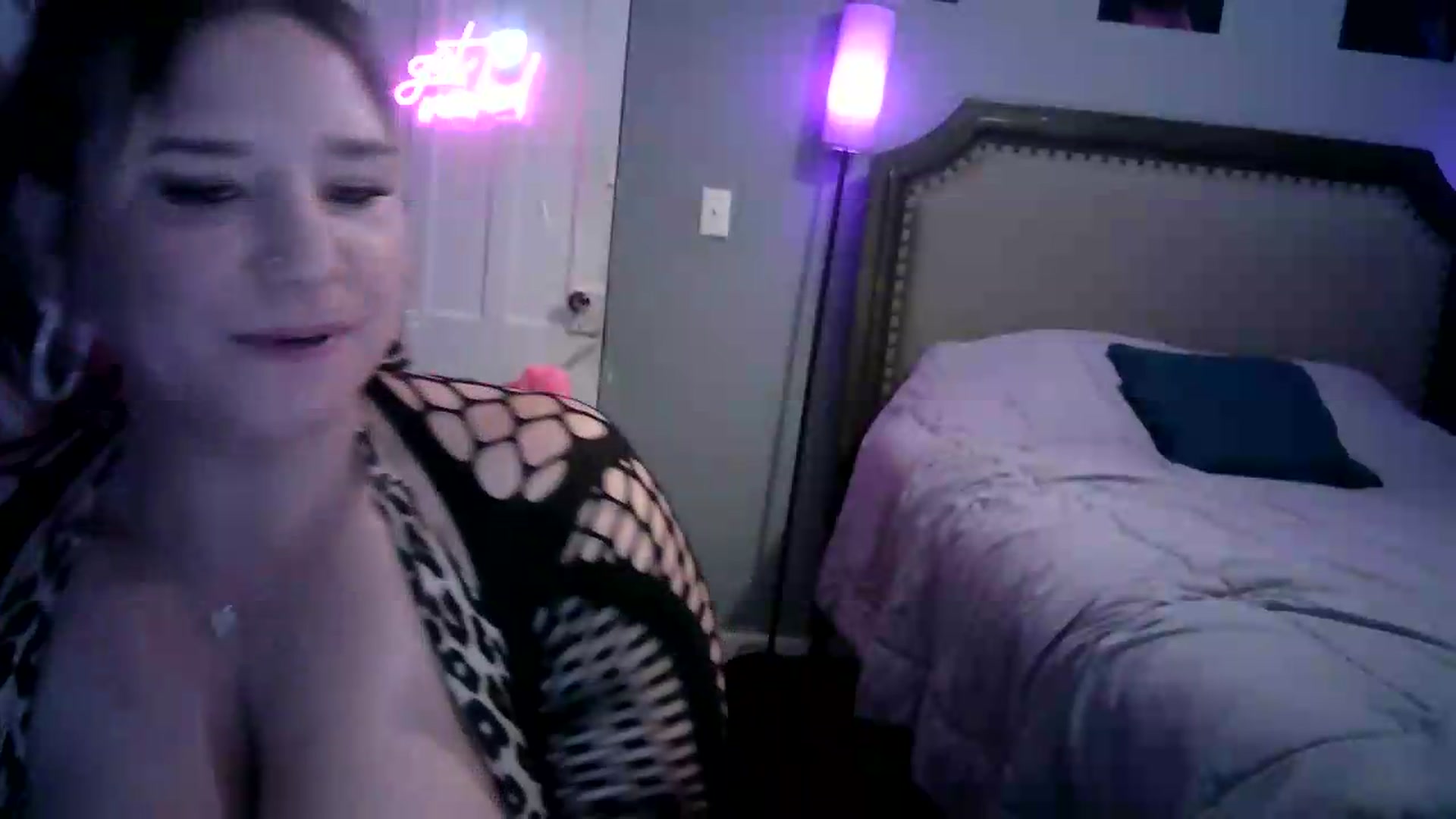 Gallery image thumbnail from LusciousLindz's myfreecams stream on, 07/26/2026, 21:03 image 13 of 20