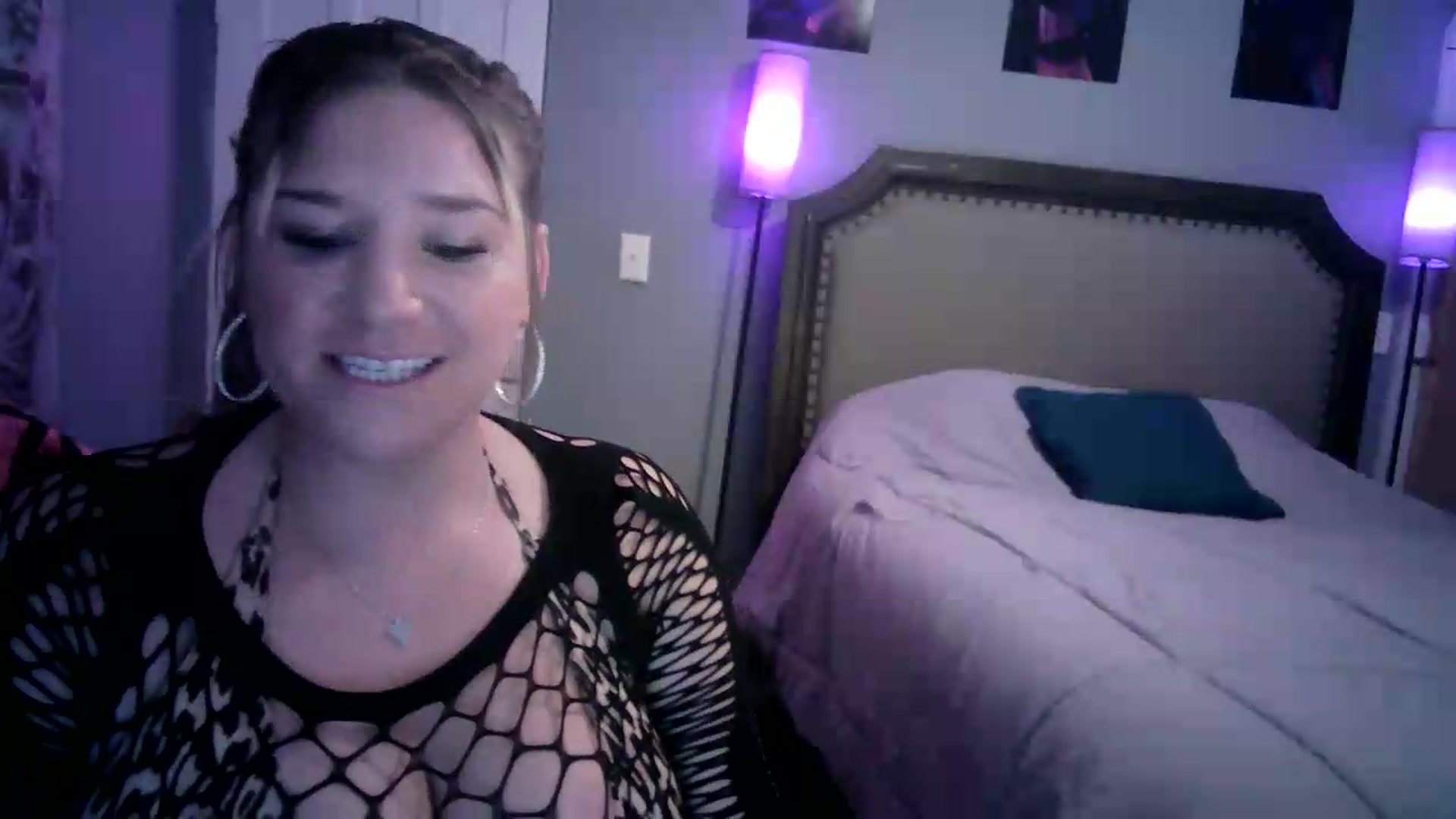 Gallery image thumbnail from LusciousLindz's myfreecams stream on, 07/26/2026, 23:34 image 3 of 20