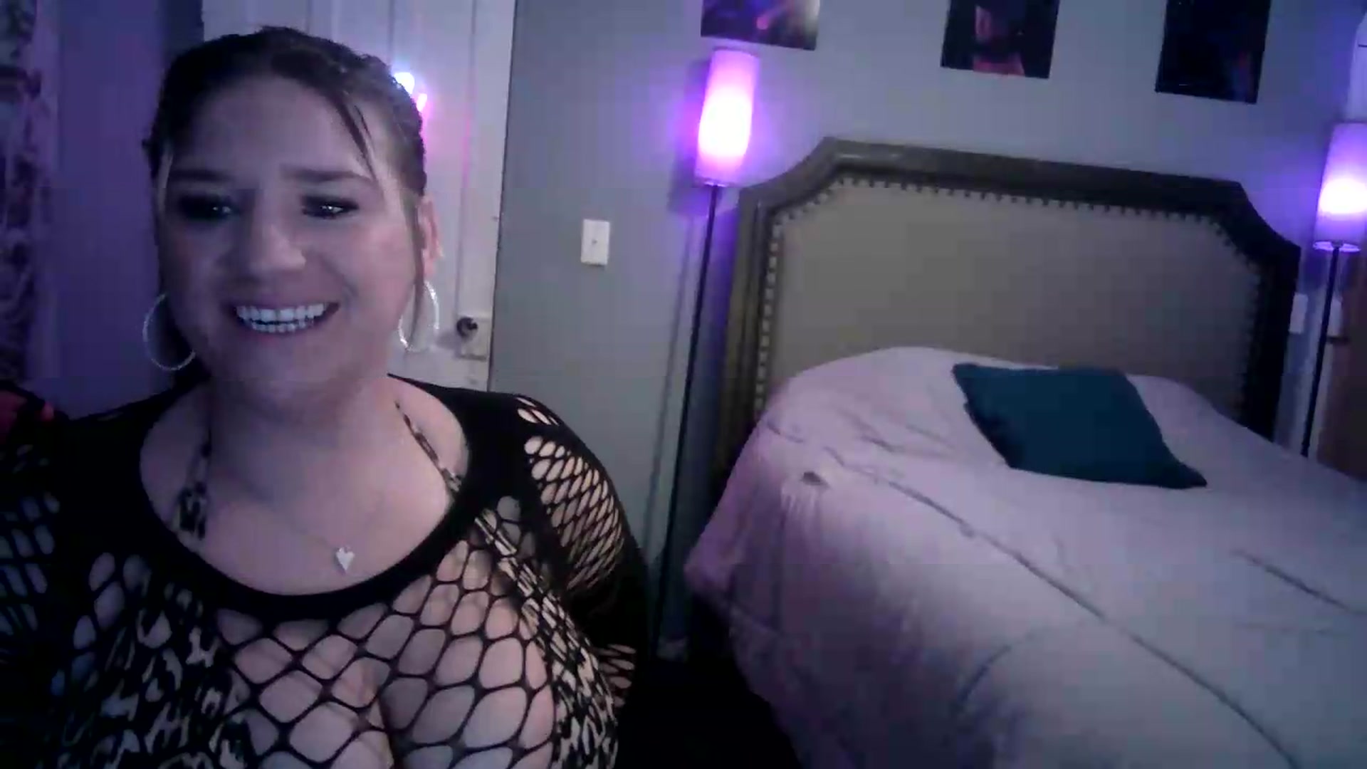 Gallery image thumbnail from LusciousLindz's myfreecams stream on, 07/26/2026, 23:34 image 12 of 20