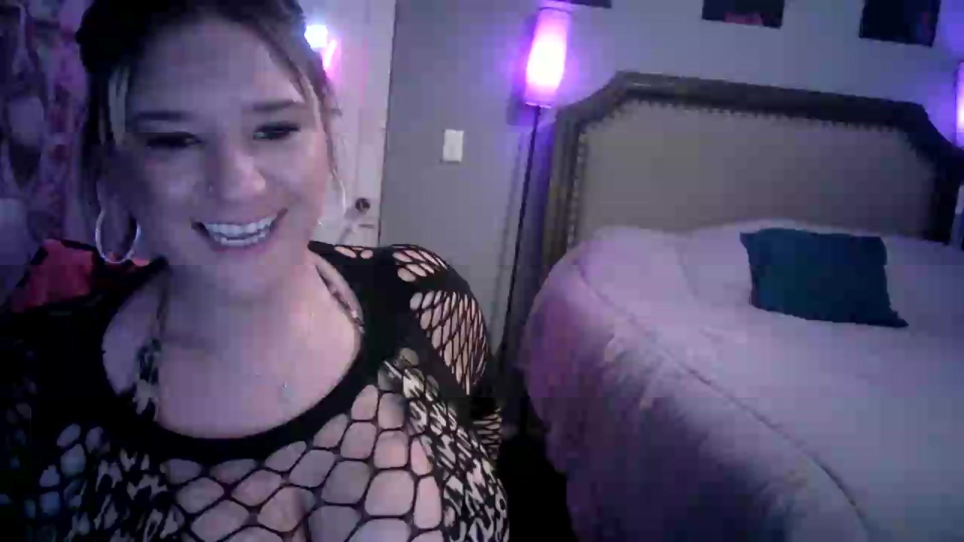 Gallery image thumbnail from LusciousLindz's myfreecams stream on, 07/30/2026, 19:47 image 1 of 20