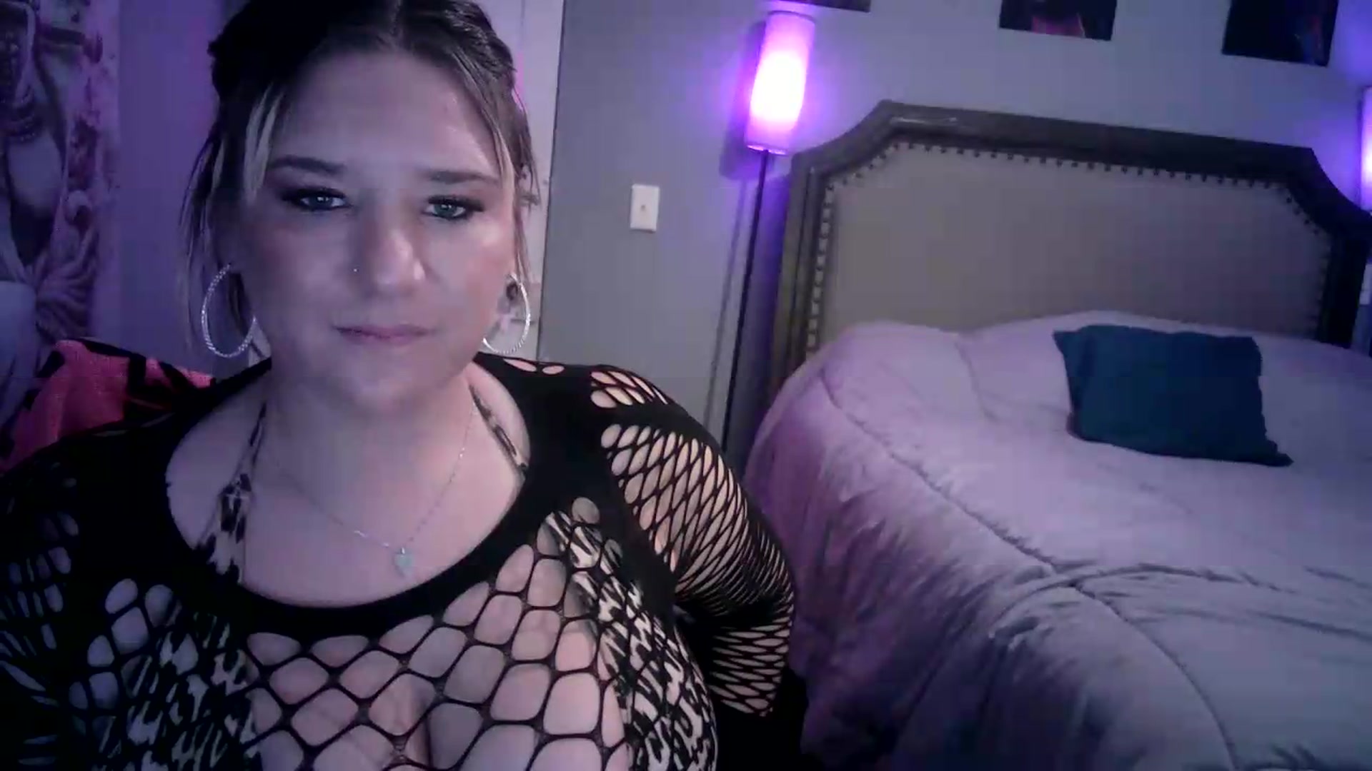 Gallery image thumbnail from LusciousLindz's myfreecams stream on, 07/30/2026, 19:47 image 3 of 20