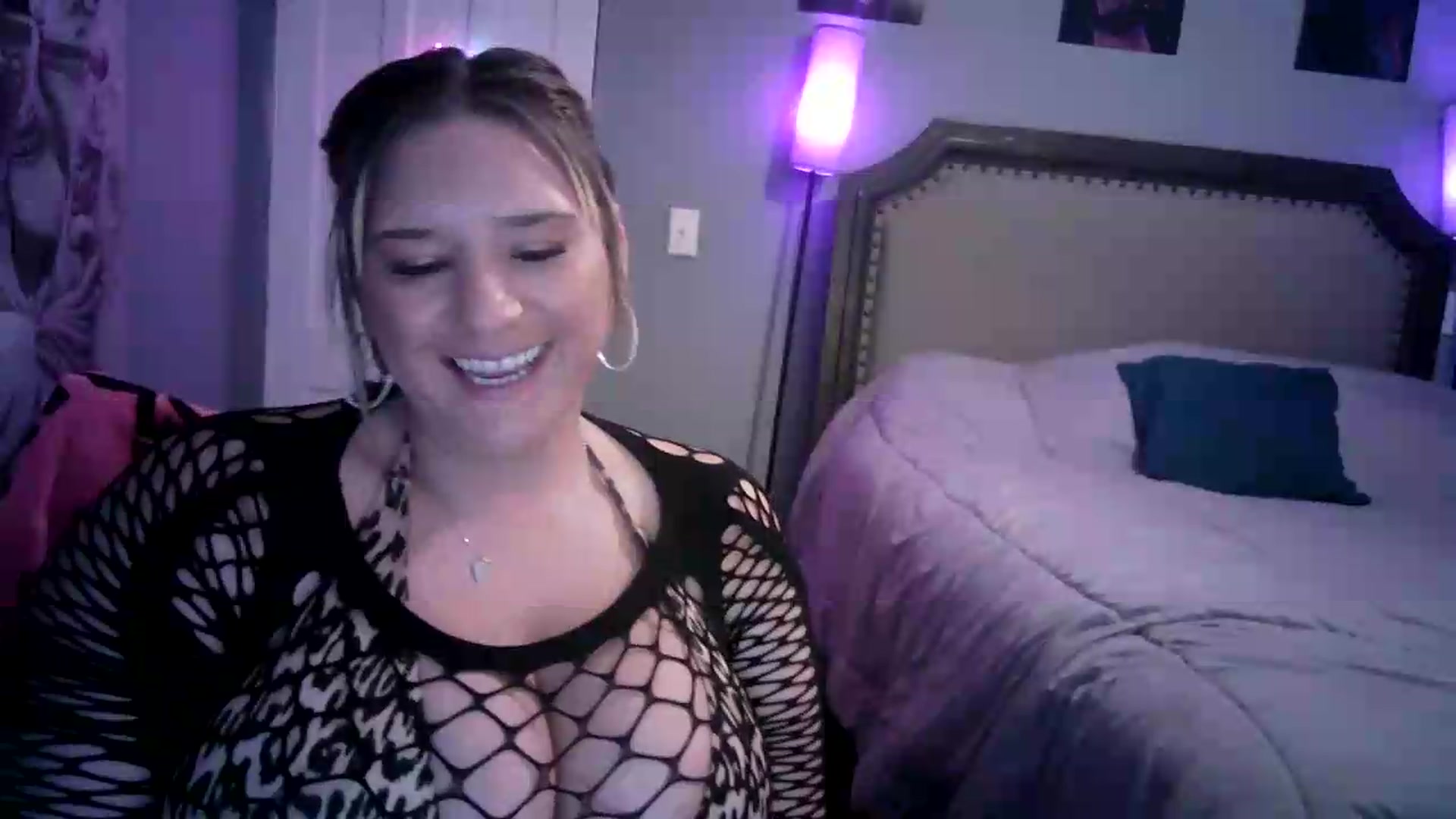 Gallery image thumbnail from LusciousLindz's myfreecams stream on, 07/30/2026, 20:19 image 2 of 20