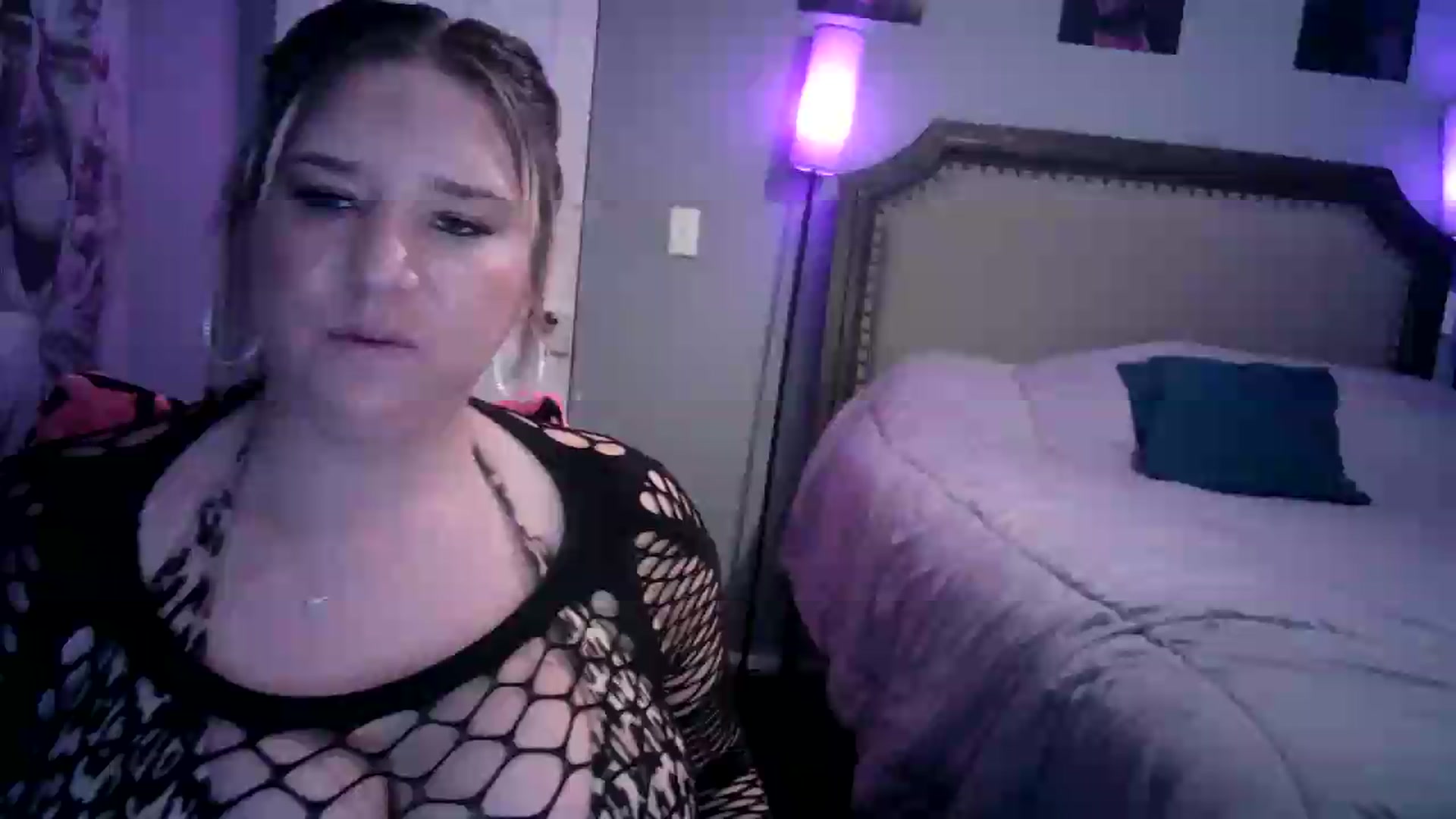 Gallery image thumbnail from LusciousLindz's myfreecams stream on, 07/30/2026, 20:19 image 6 of 20